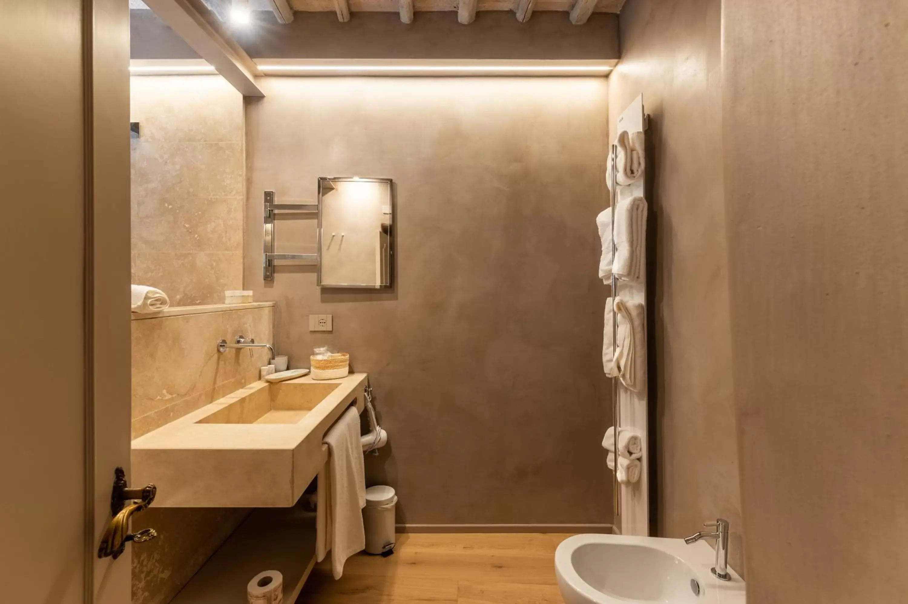 Bathroom in Drogheria e Locanda Franci