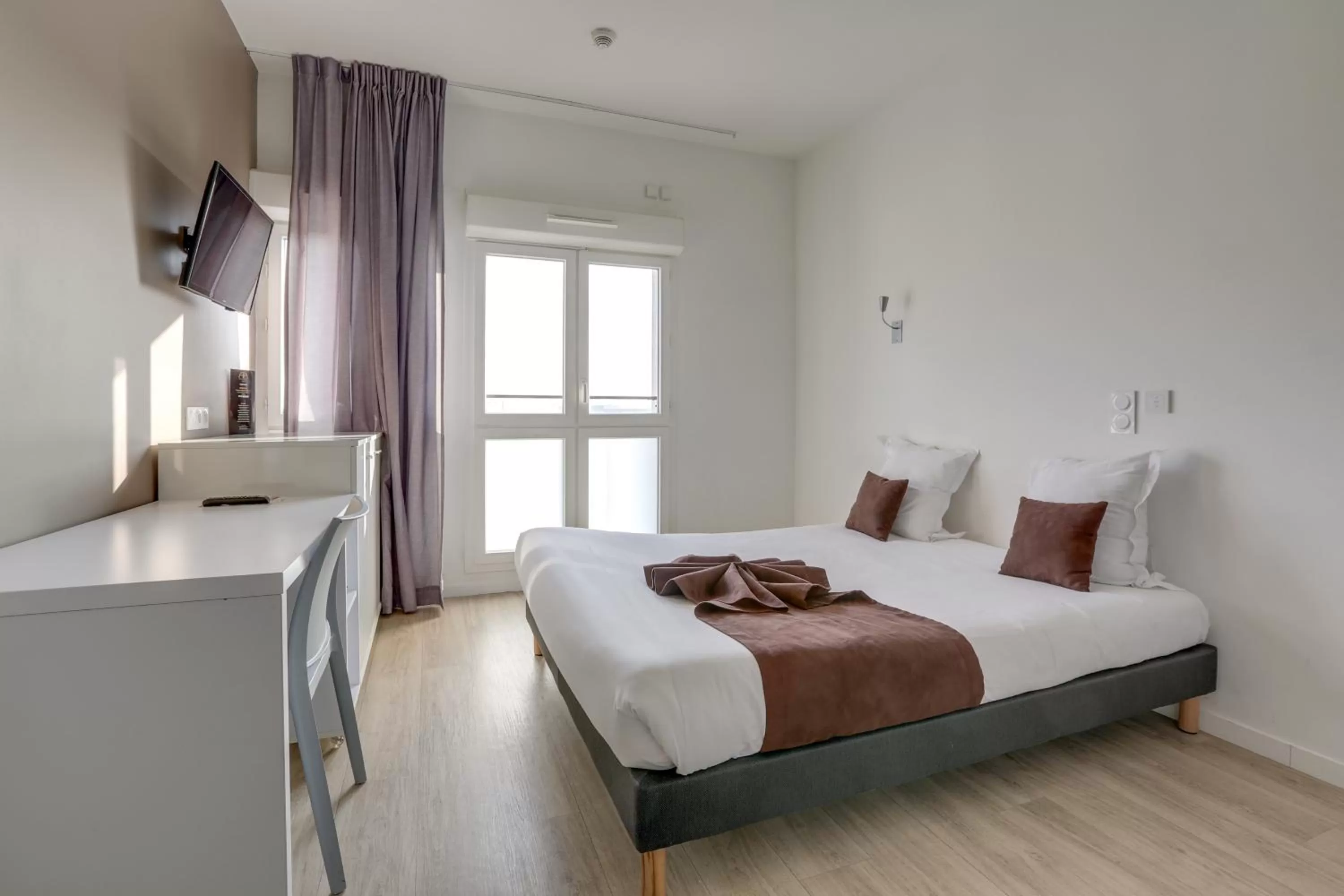 Bed in All Suites Appart Hôtel - Choisy-le-Roi