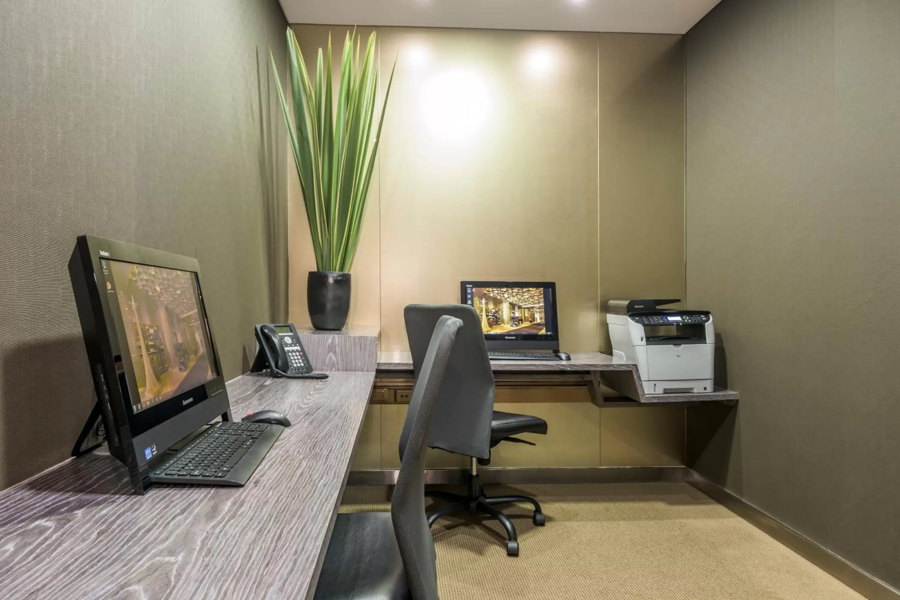 Business facilities in BOG Hotel