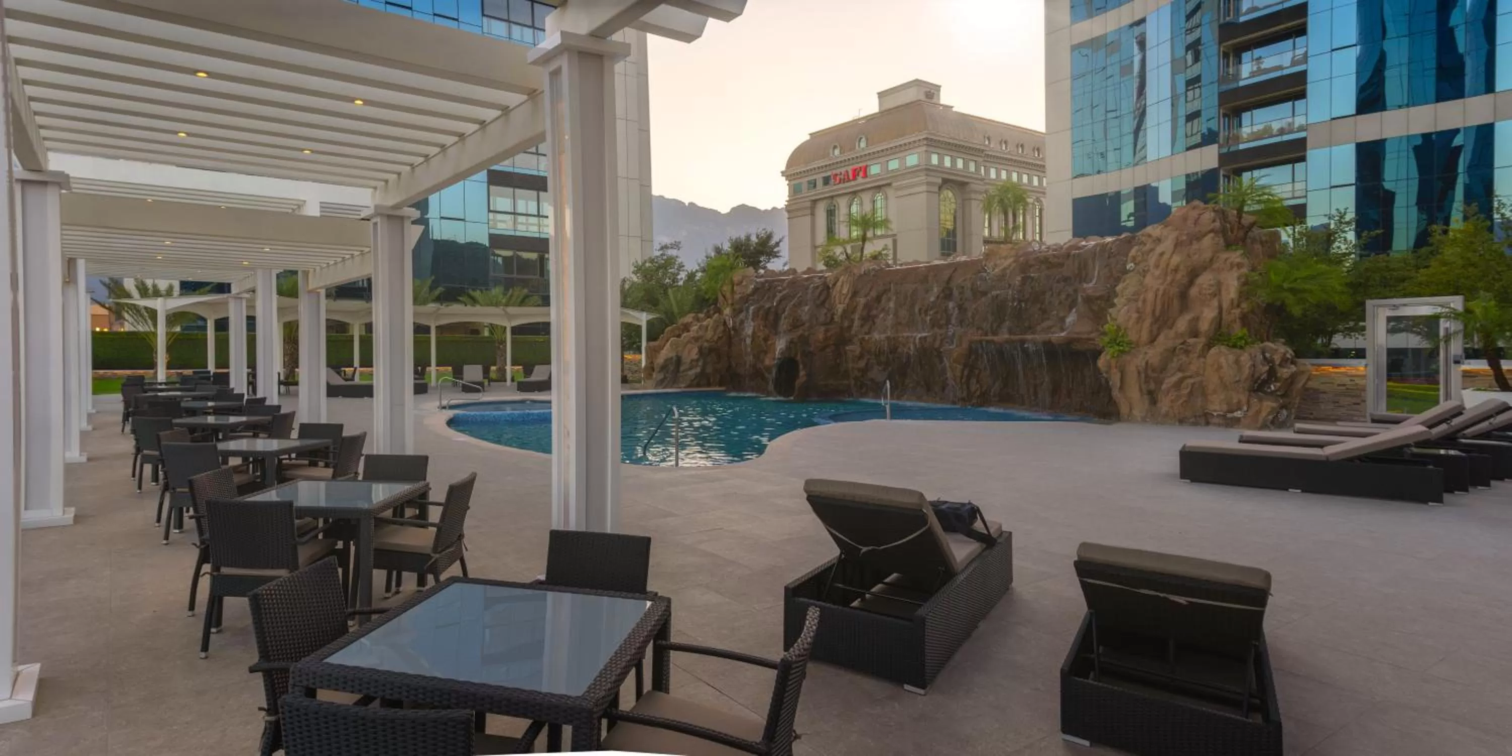 Pool view in Safi Royal Luxury Metropolitan