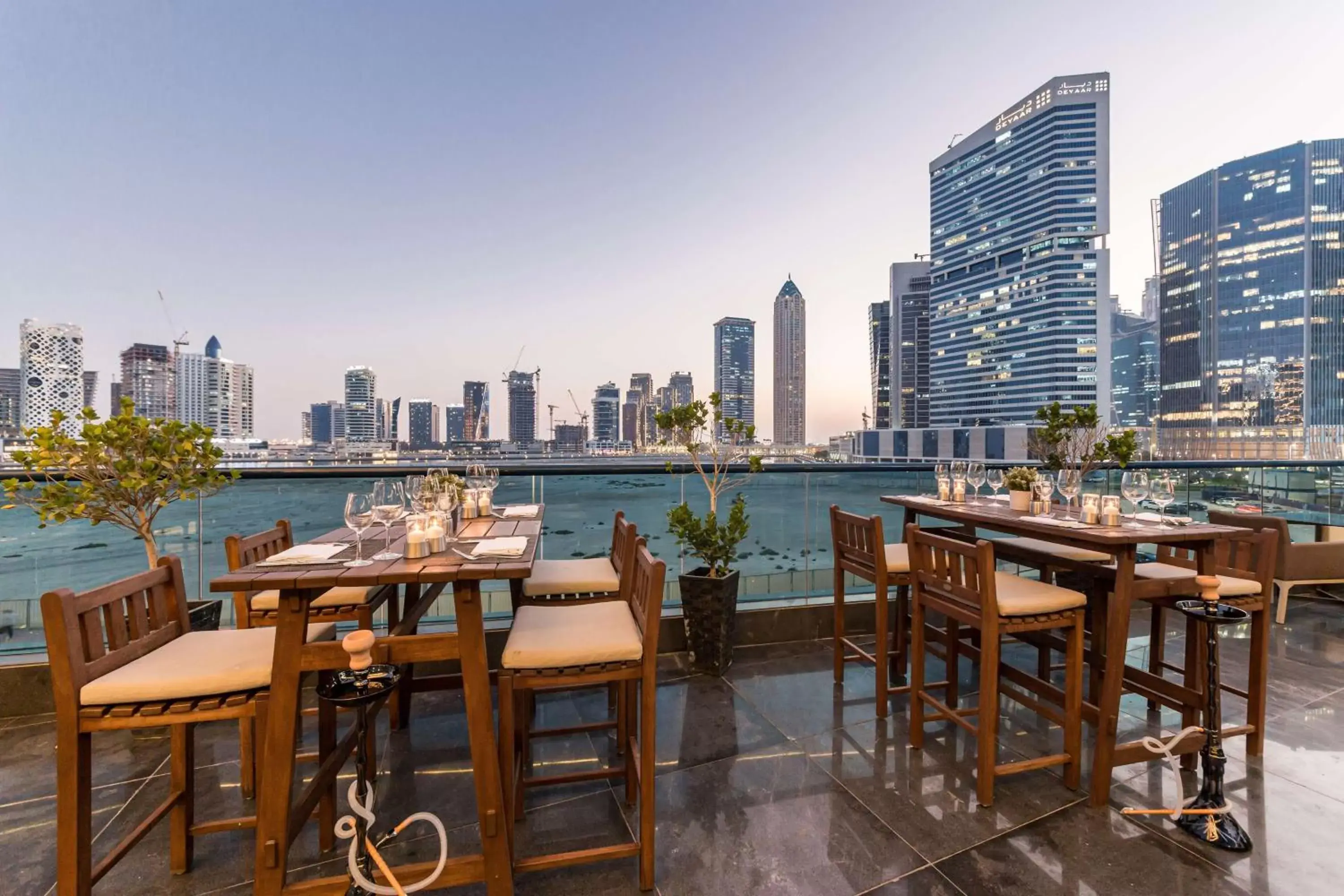 Restaurant/Places to Eat in Radisson Blu Hotel, Dubai Waterfront