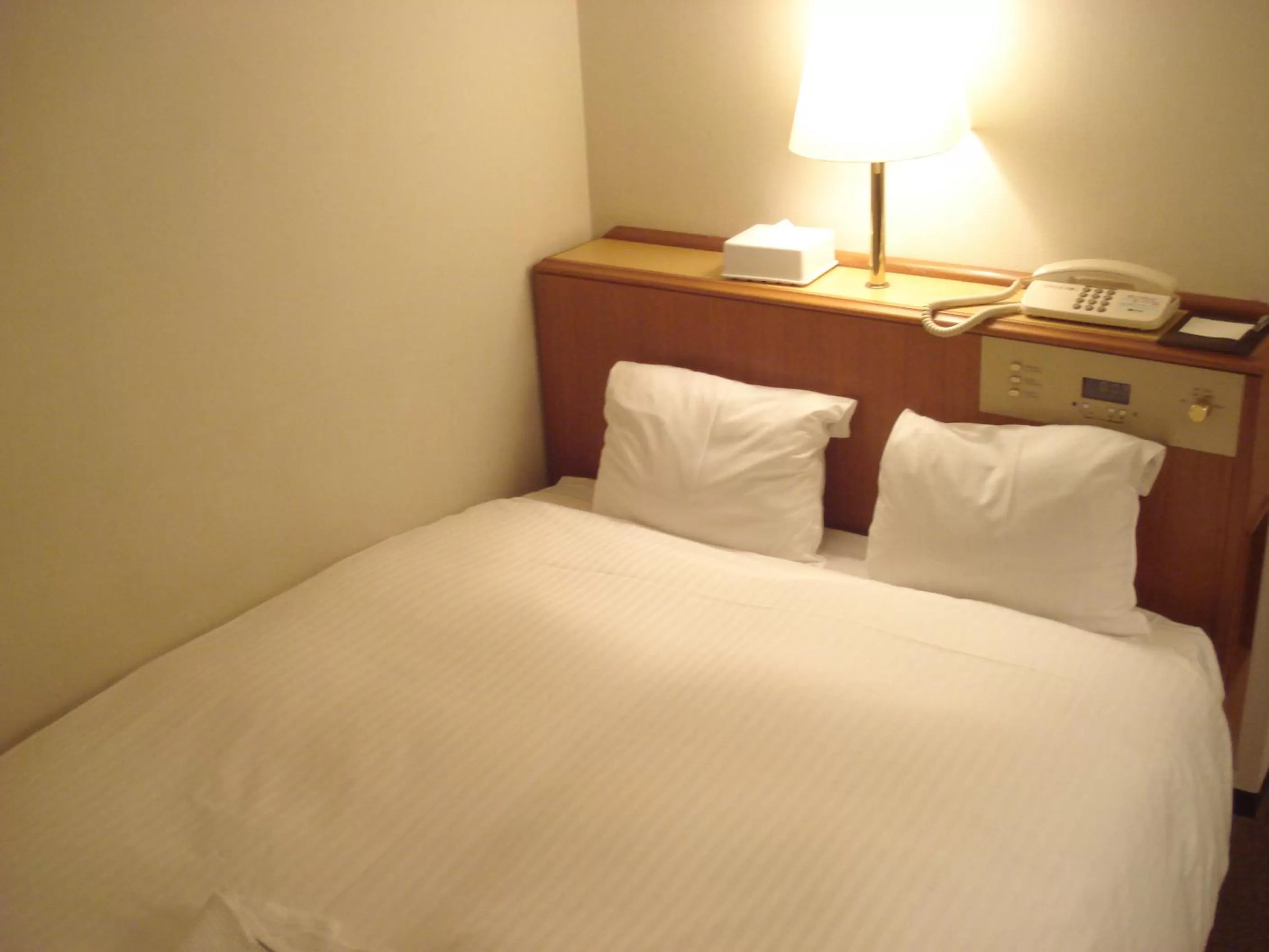 Bed in Smile Hotel Sugamo