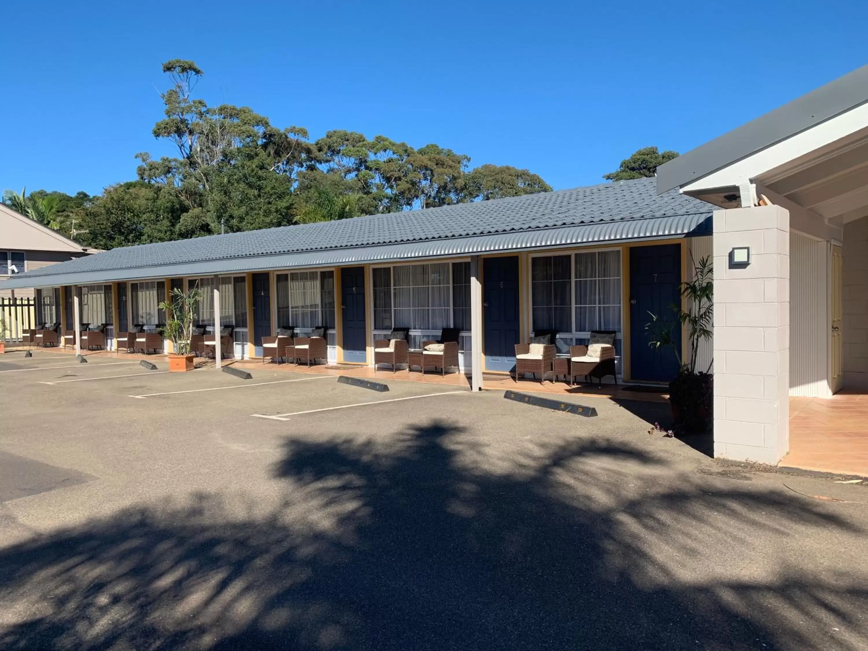 Property Building in Breeze Inn 13 Princes Highway, Ulladulla