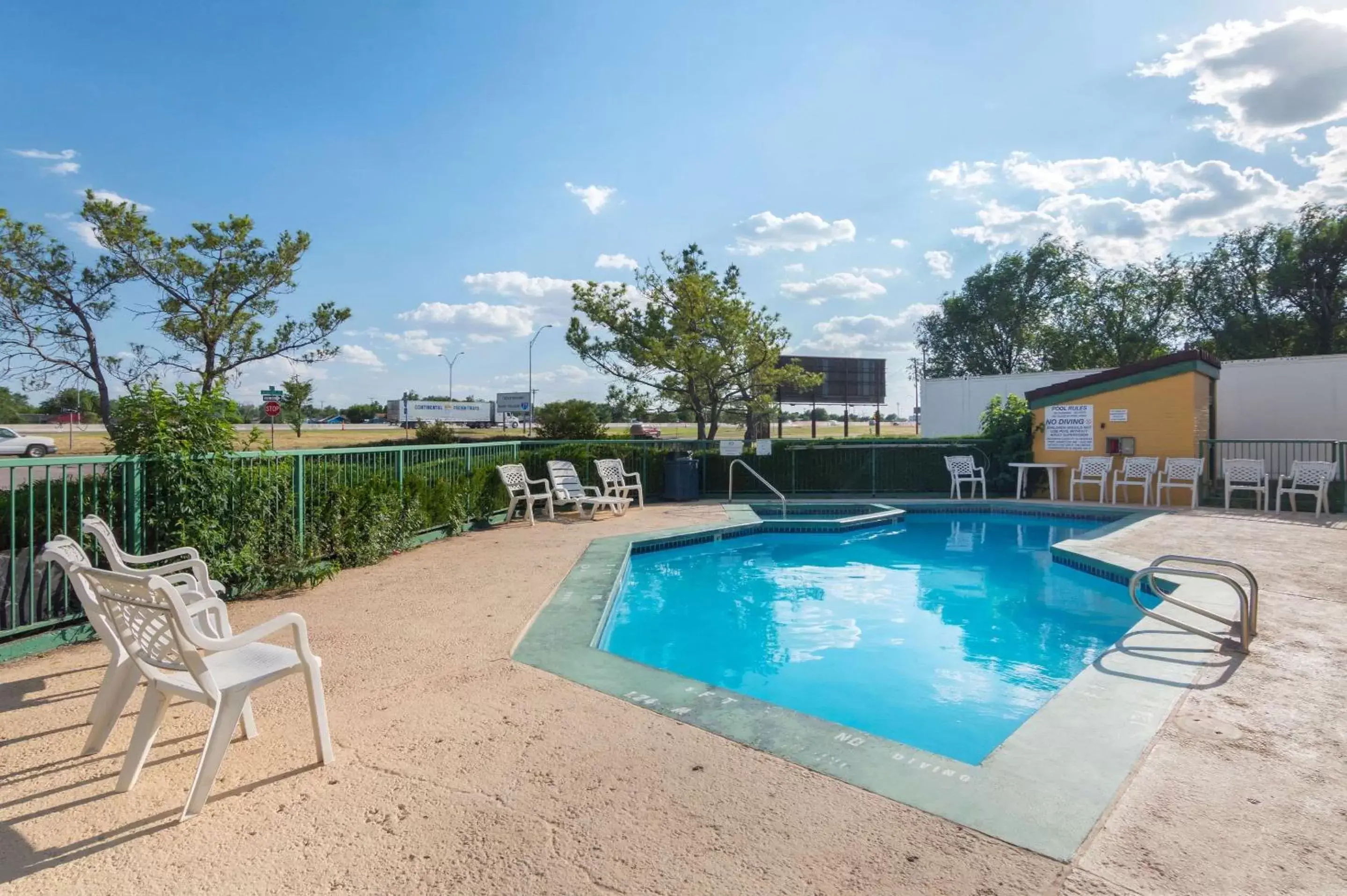 On site, Swimming Pool in Quality Inn East Amarillo