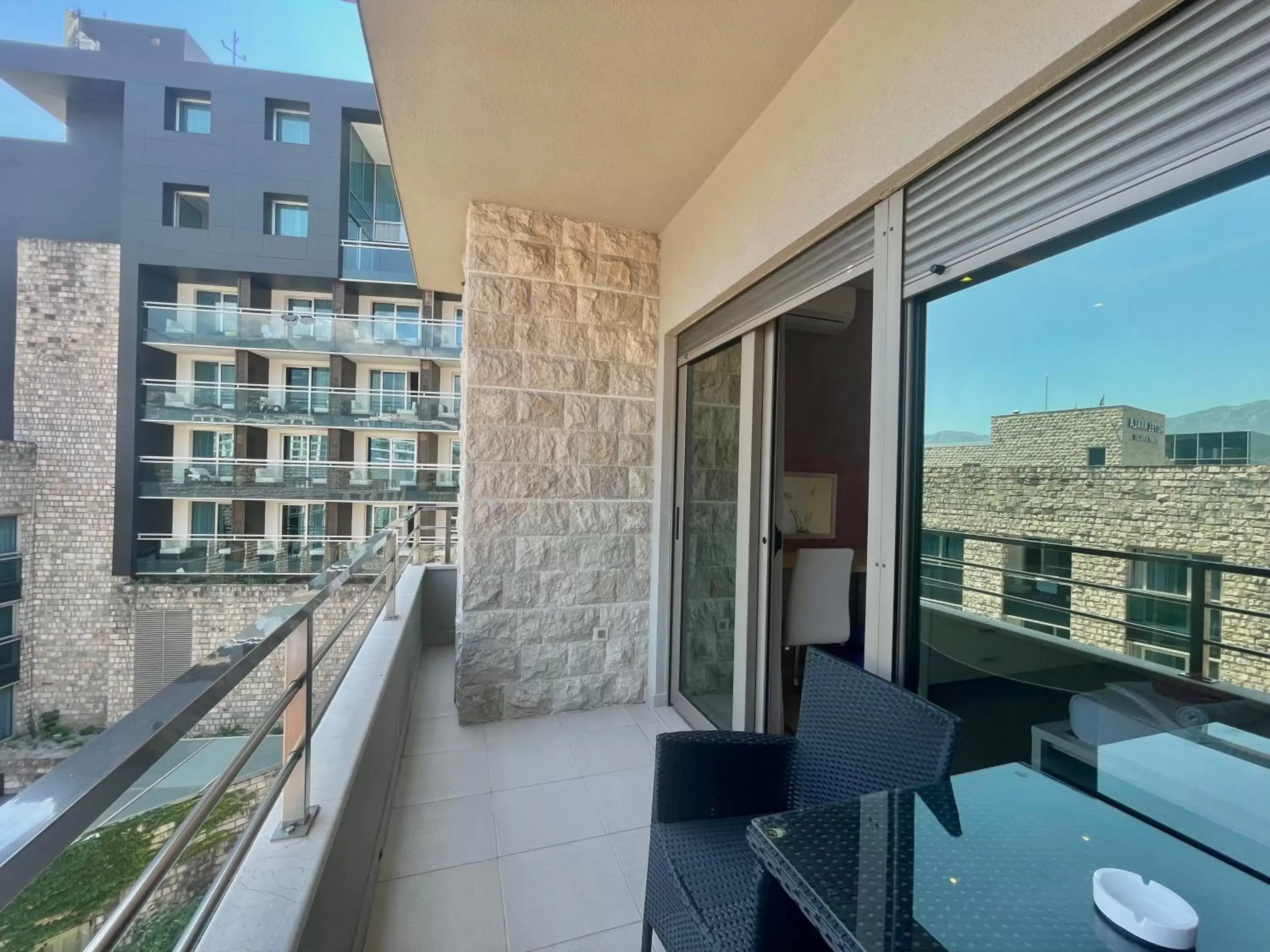 Patio in Hotel Butua Residence