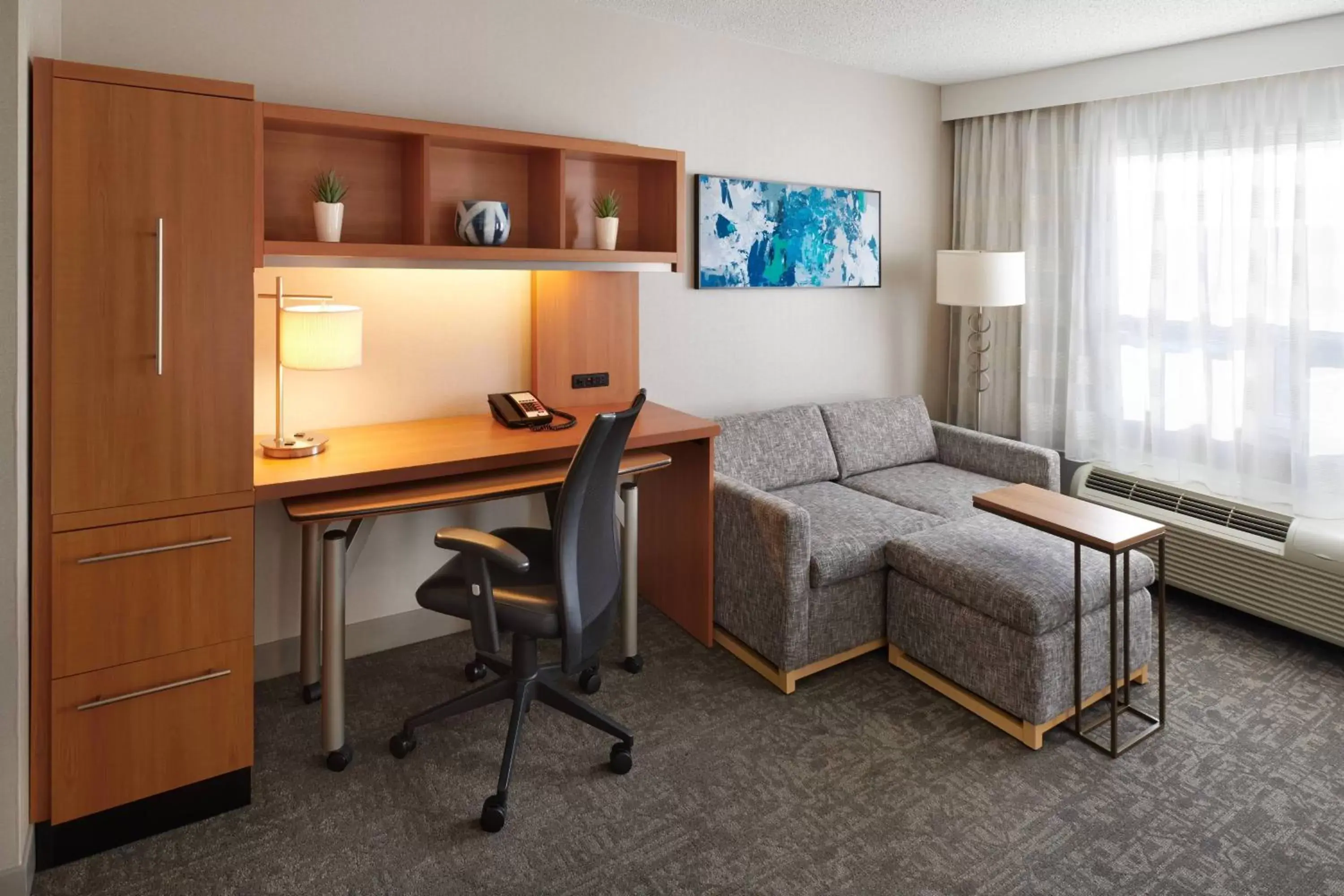 Photo of the whole room in TownePlace Suites by Marriott Mississauga-Airport Corporate Centre