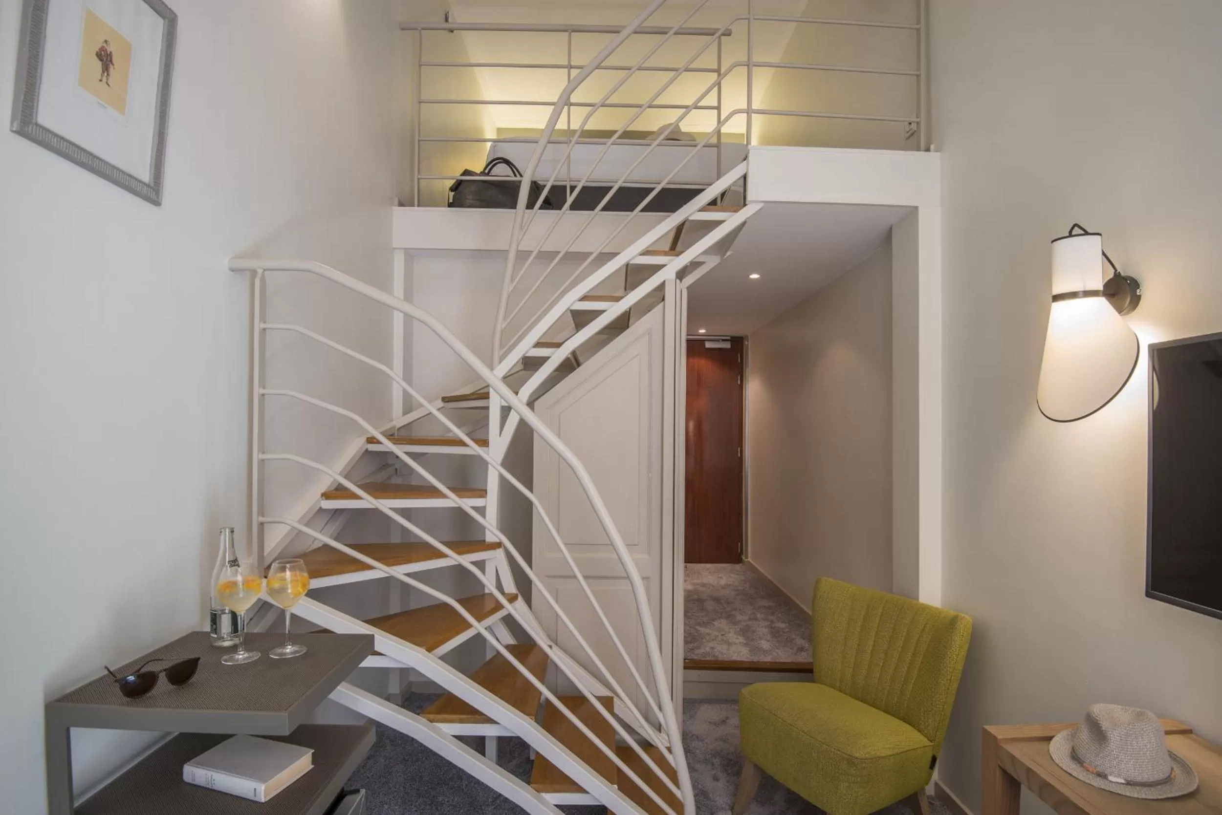 Photo of the whole room in Mercure Nice Marché Aux Fleurs