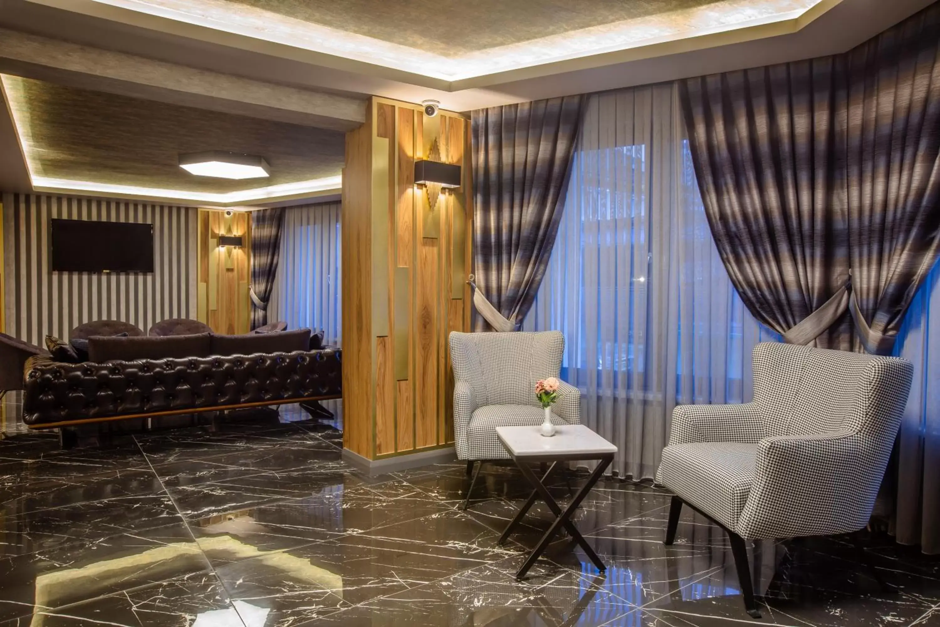 Seating Area in Kayhan City Hotel