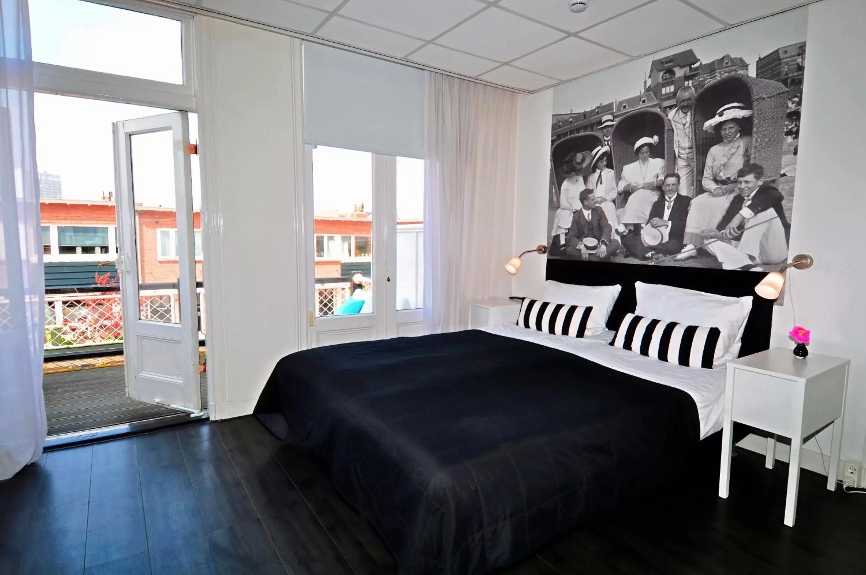 Double Room with Balcony in Hotel Zeespiegel