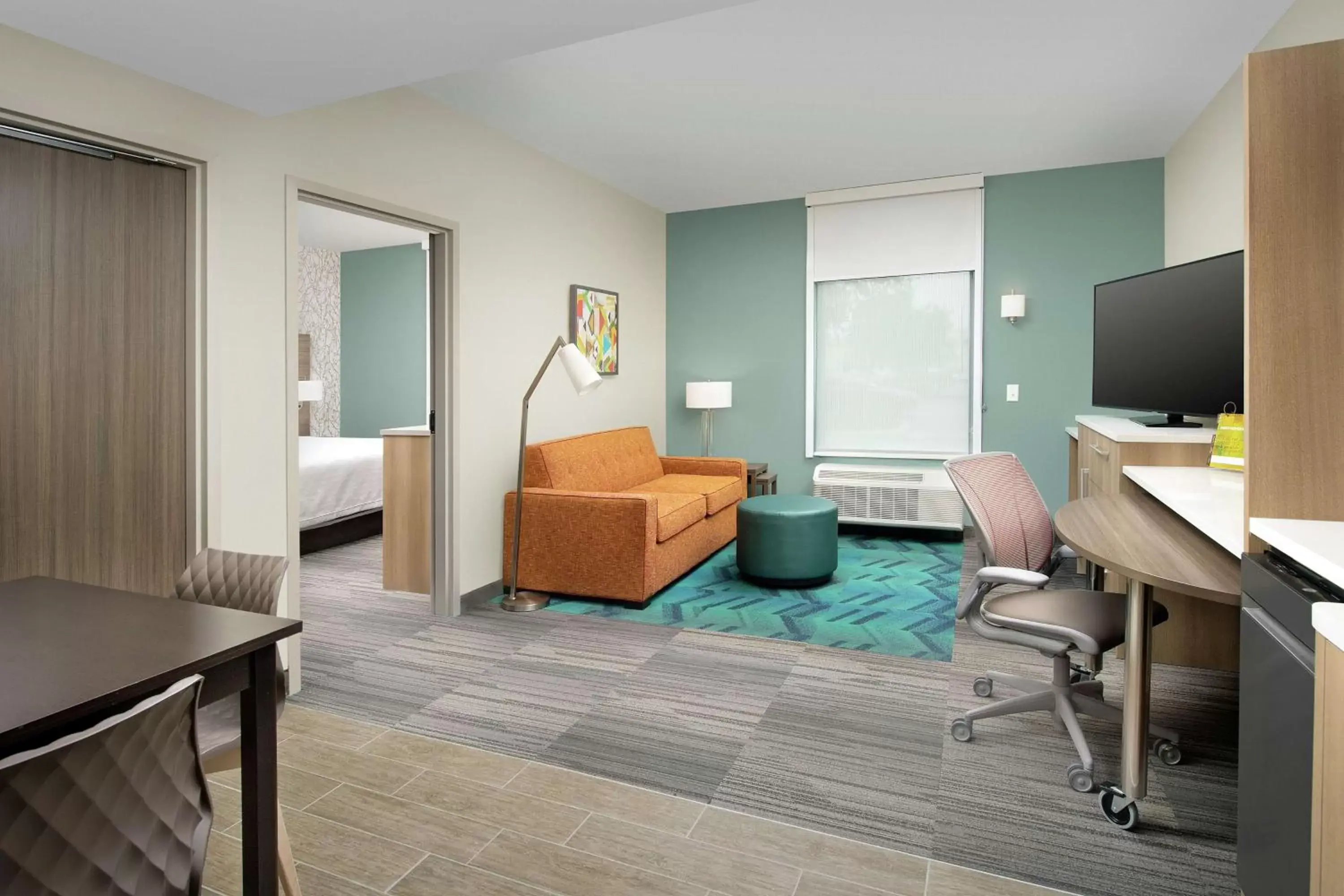 Bedroom, Seating Area in Home2 Suites By Hilton Lakeland