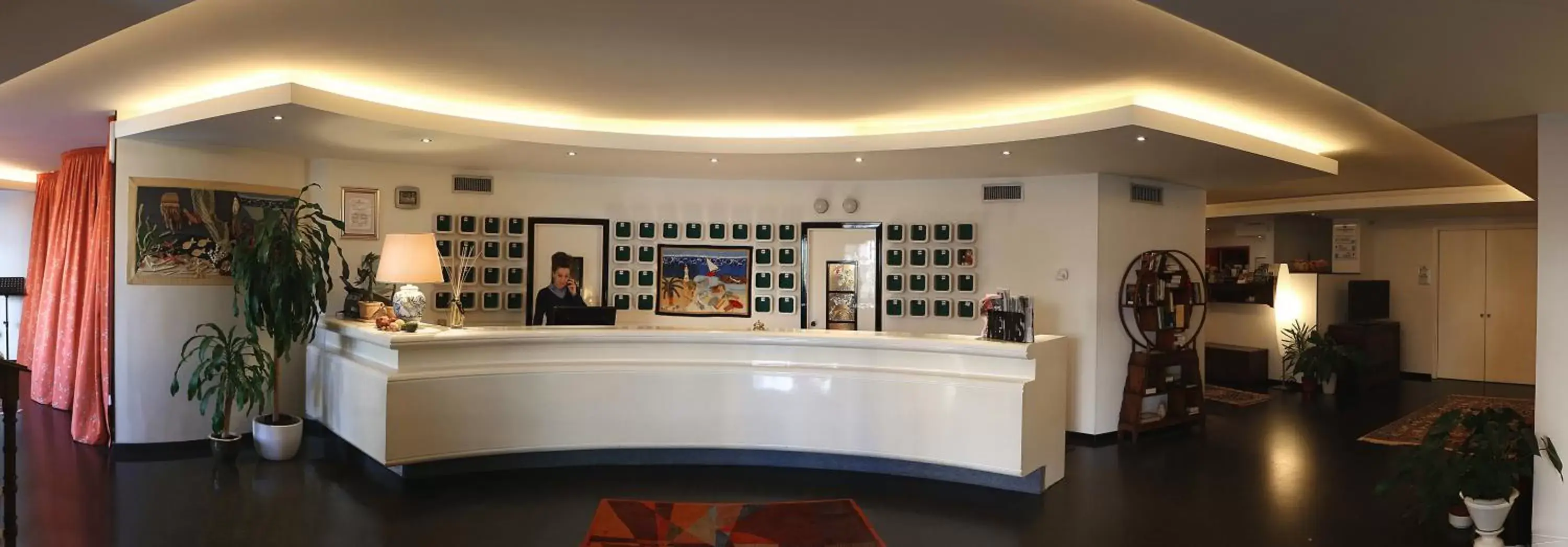 Lobby or reception in Hotel International
