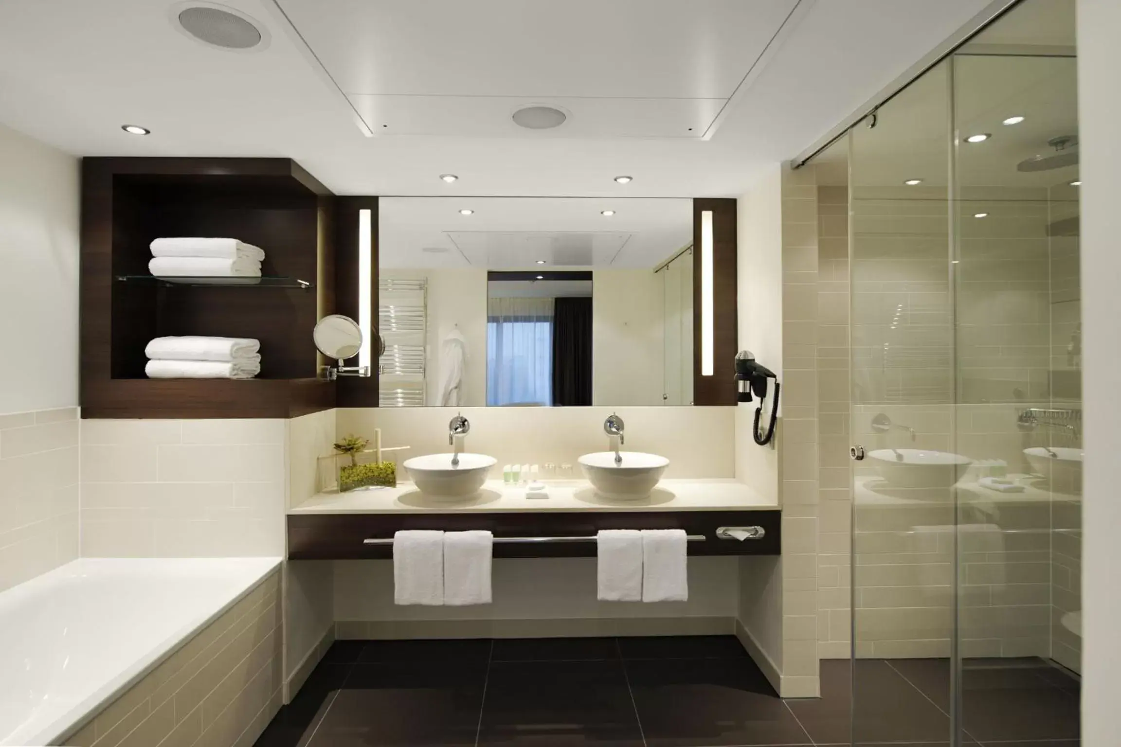 Bathroom in Atlantic Congress Hotel Essen Bathroom in Atlantic Congress Hotel Essen