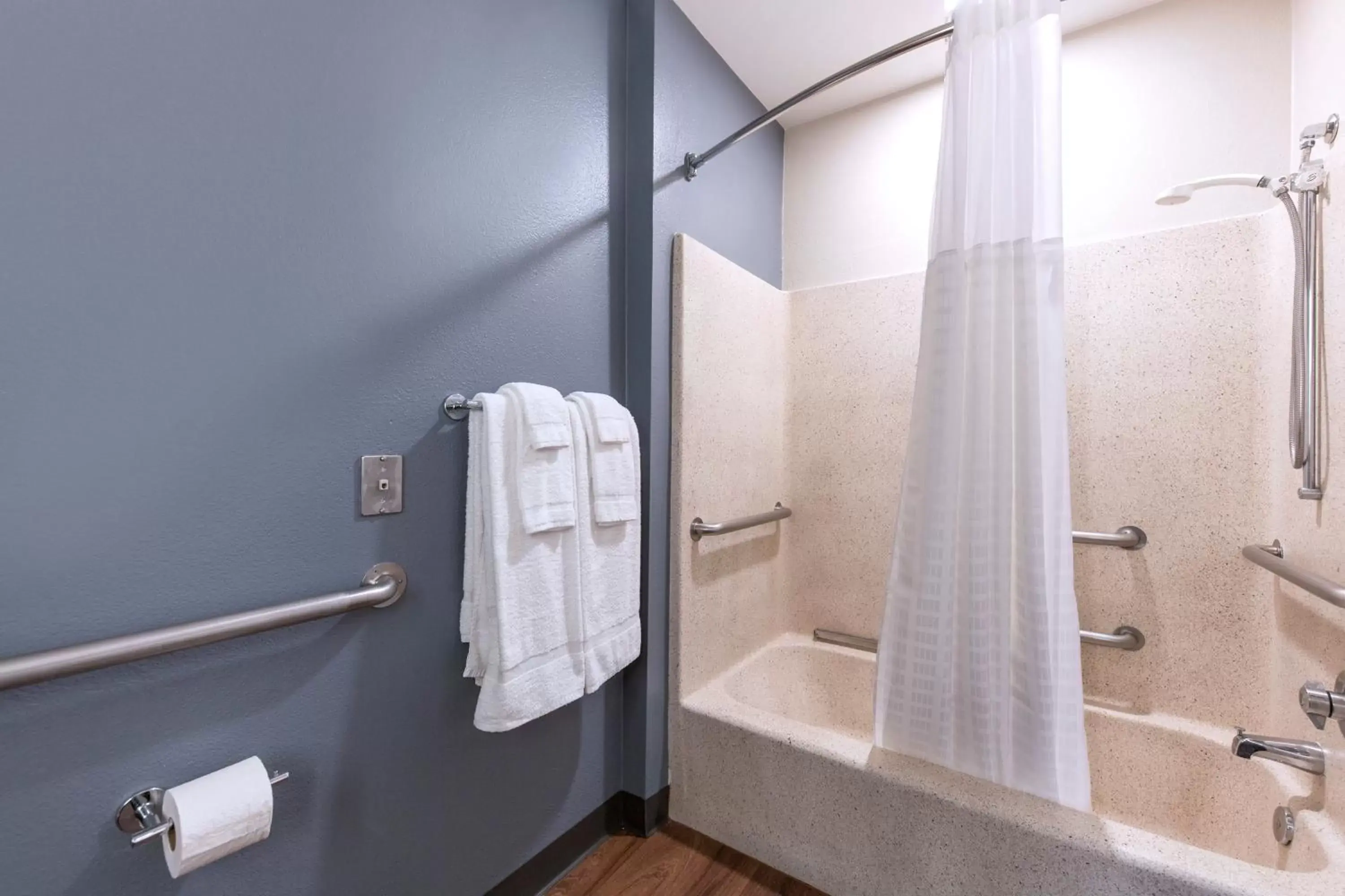 Bathroom in Extended Stay America Premier Suites - Nashville - Vanderbilt