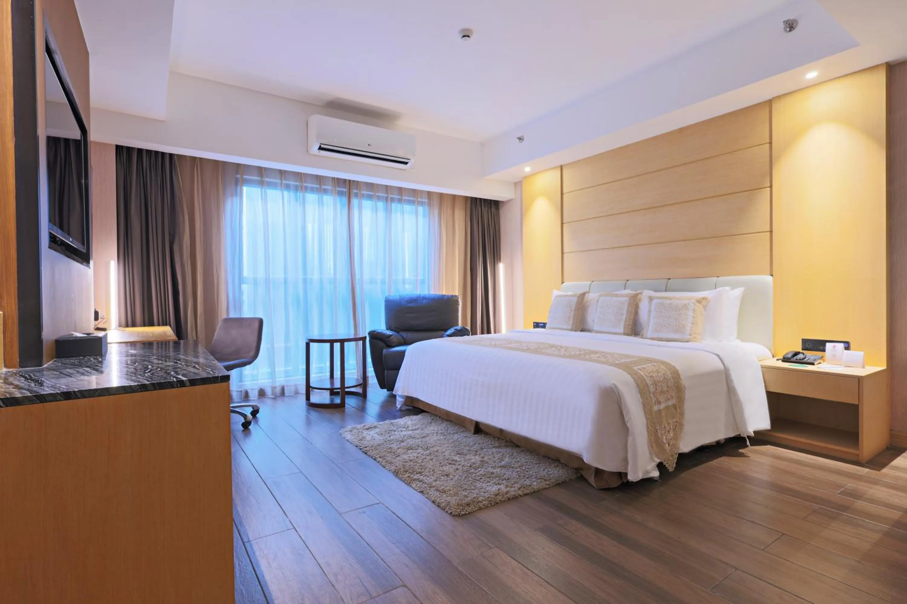 Bedroom, Bed in Best Western Plus Metro Clark