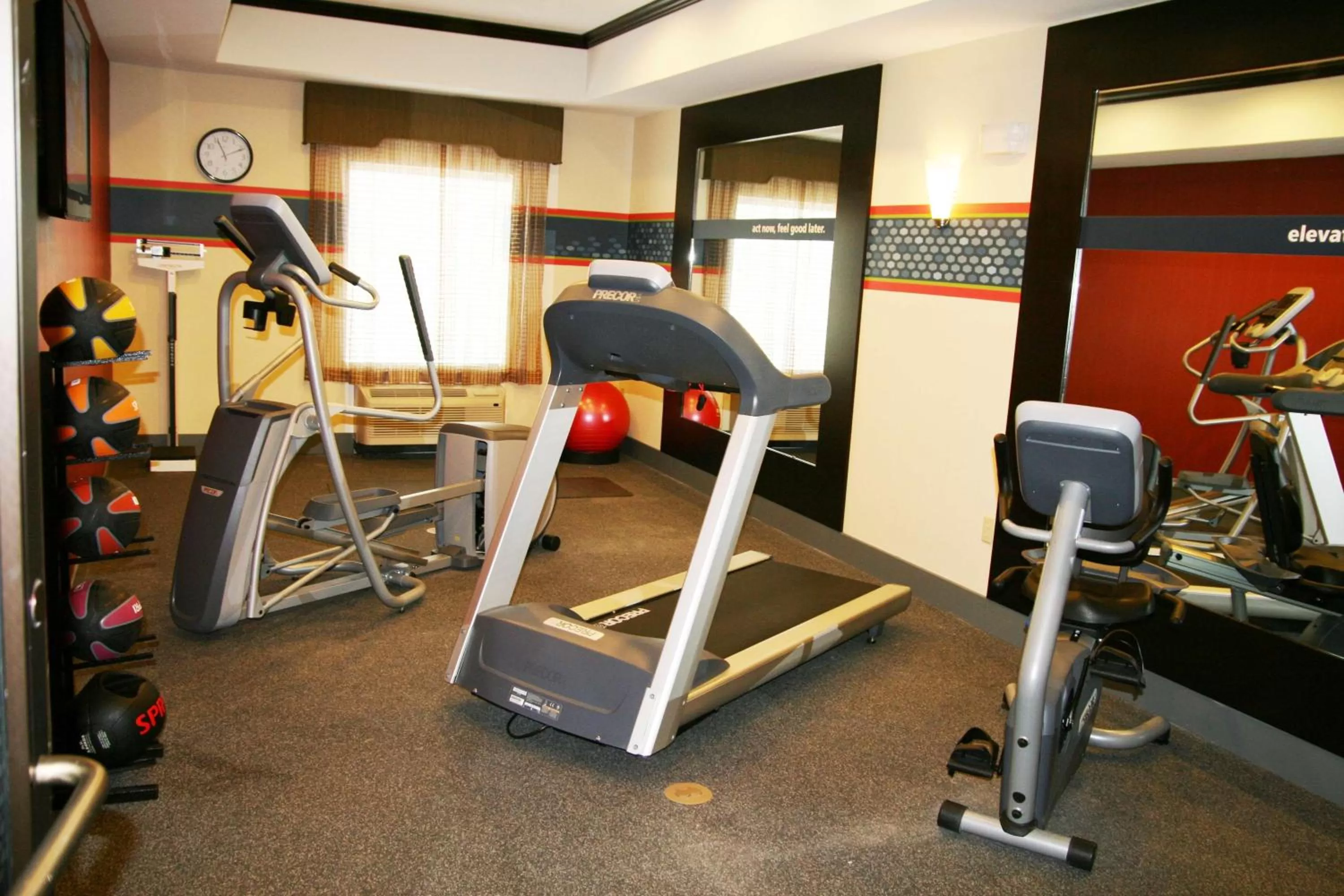 Fitness centre/facilities in Hampton Inn & Suites Buffalo