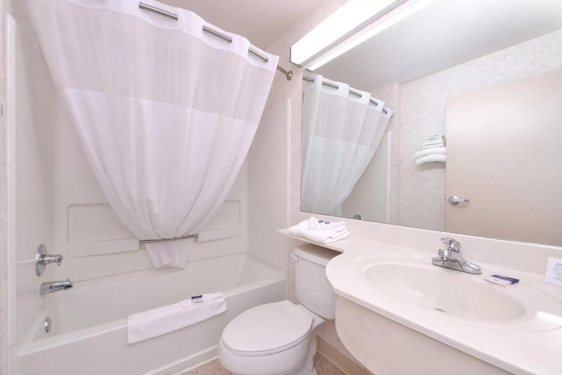 Bathroom in Americas Best Value Inn & Suites Maryville
