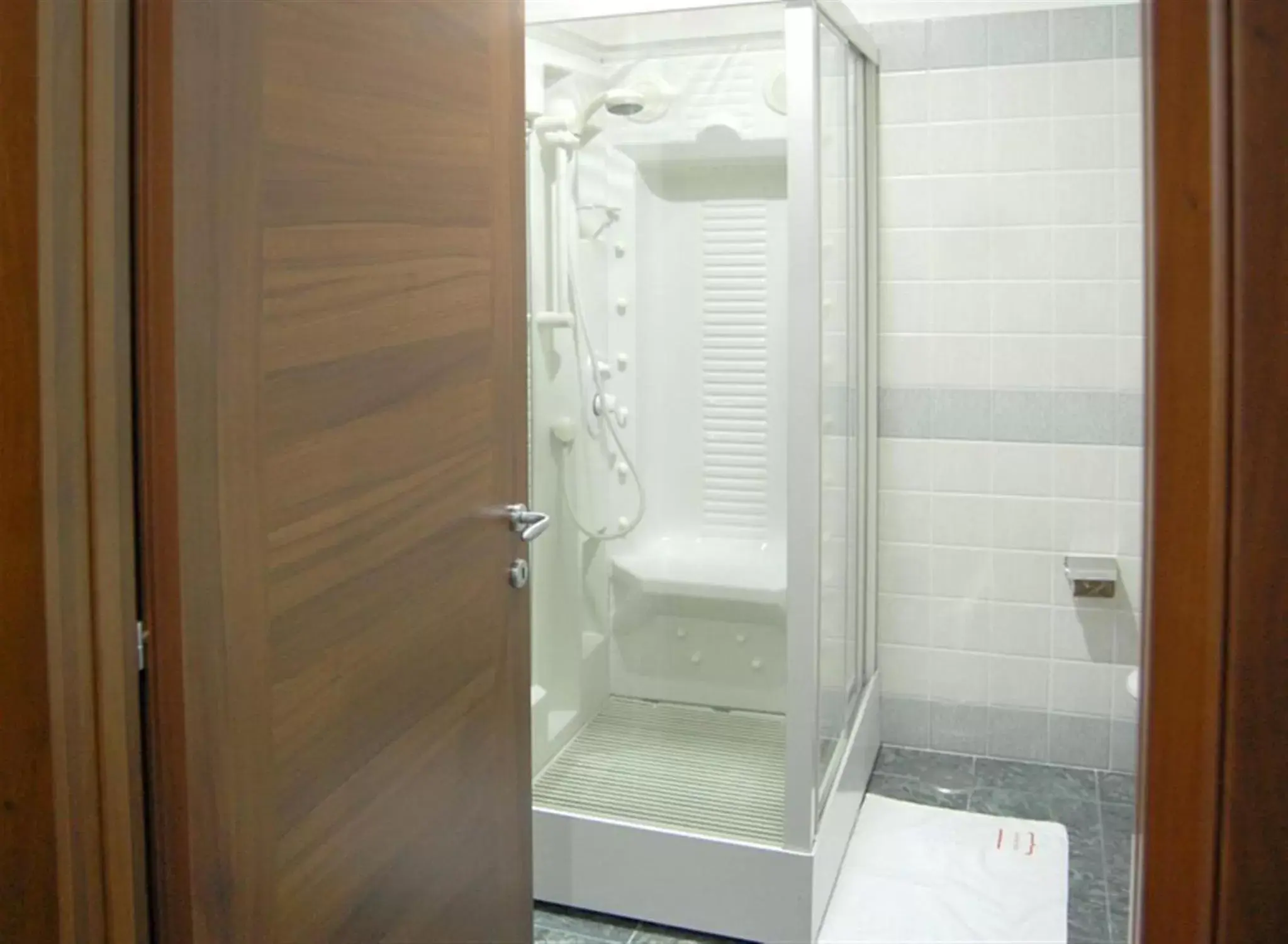 Shower, Bathroom in Vea Resort Hotel