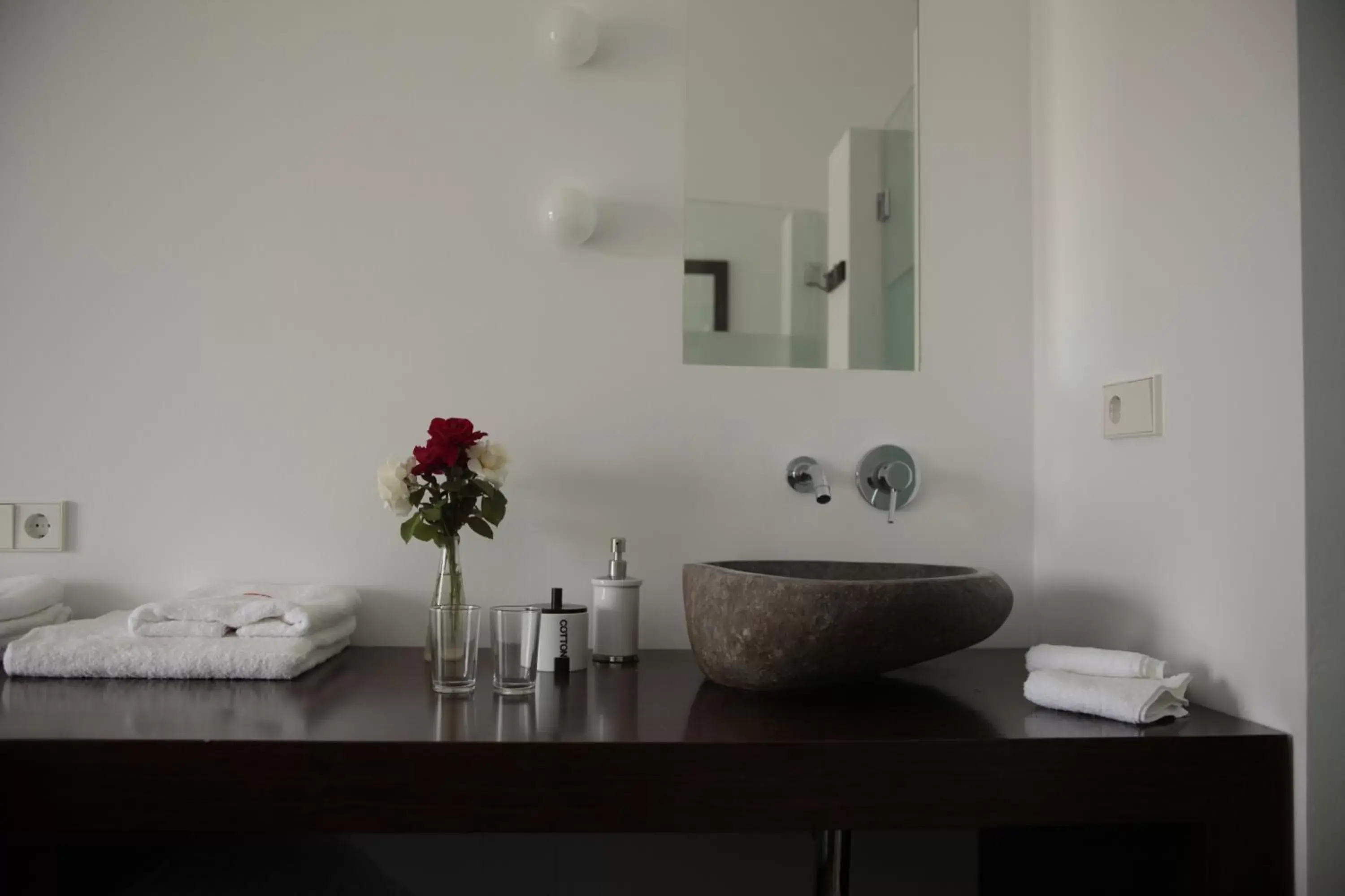 Decorative detail, Bathroom in Arriadh Hotel