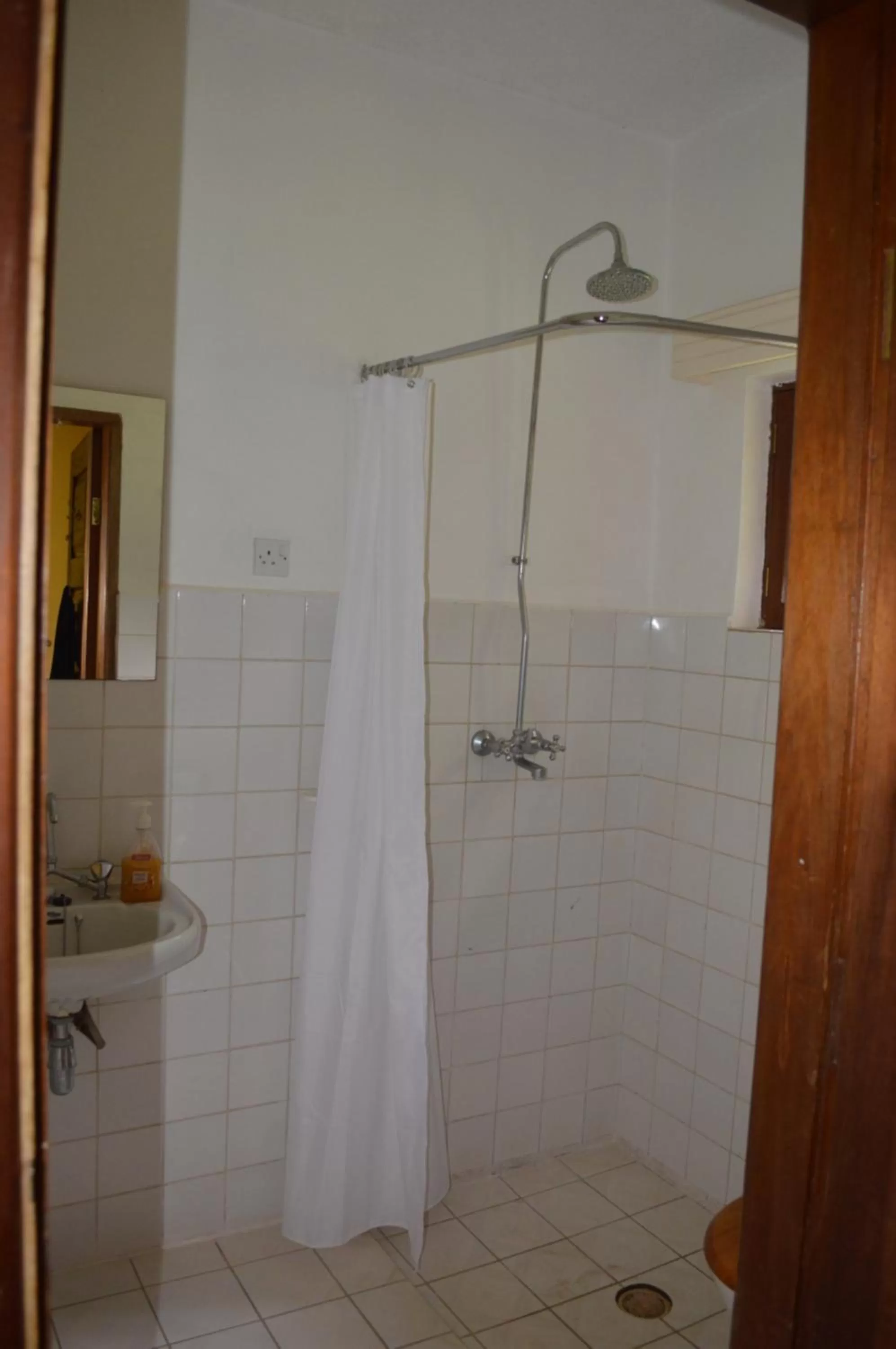 Bathroom in The Researchers Rest