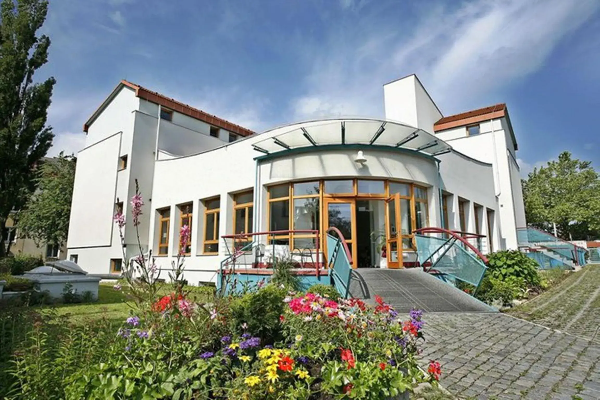 Facade/entrance, Property Building in Am Spiegeln dialog.hotel.wien