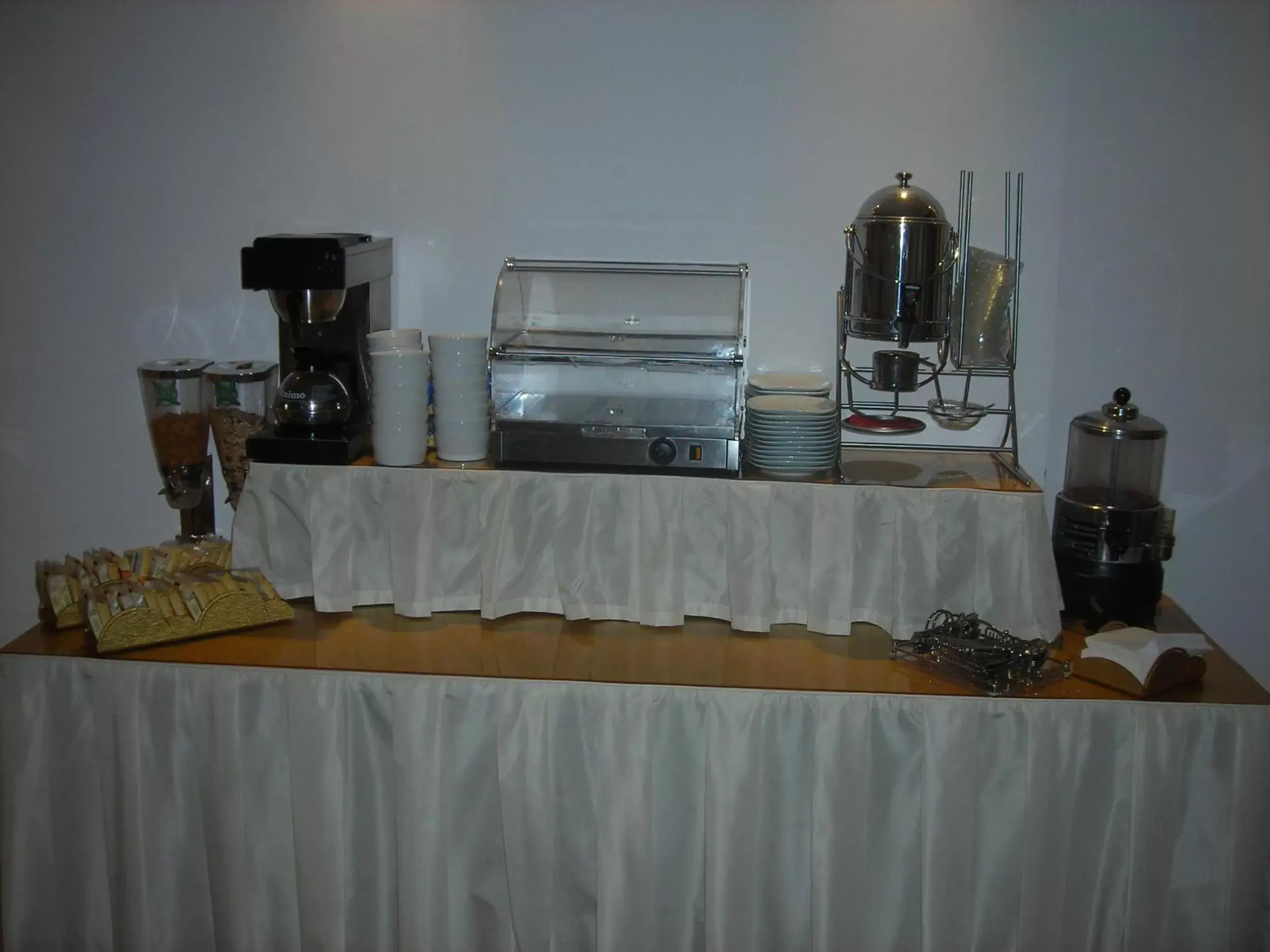 Food and drinks in Hotel Agli Artisti Food and drinks in Hotel Agli Artisti