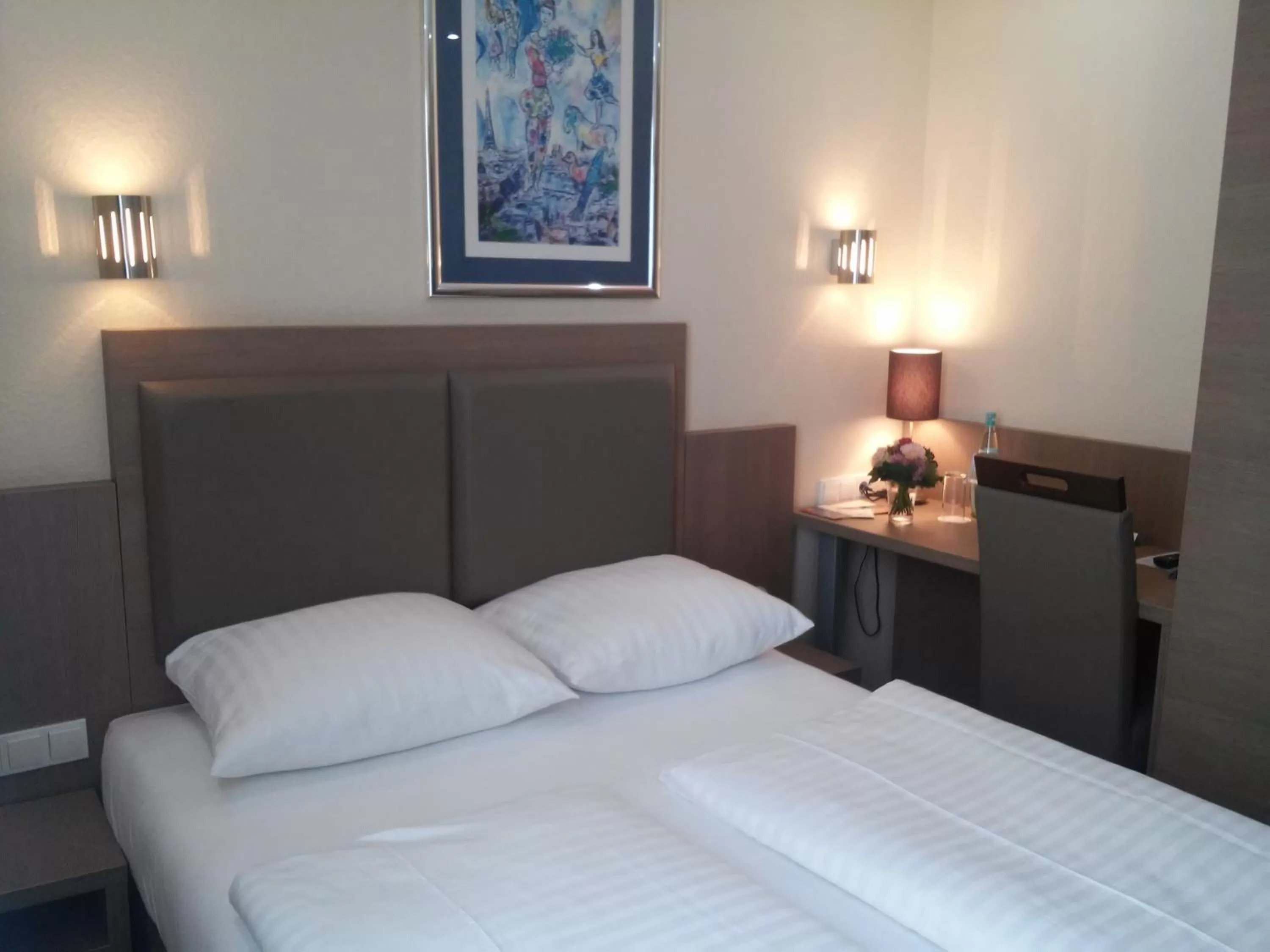 Standard Queen Room - single occupancy in Hotel Boulevard