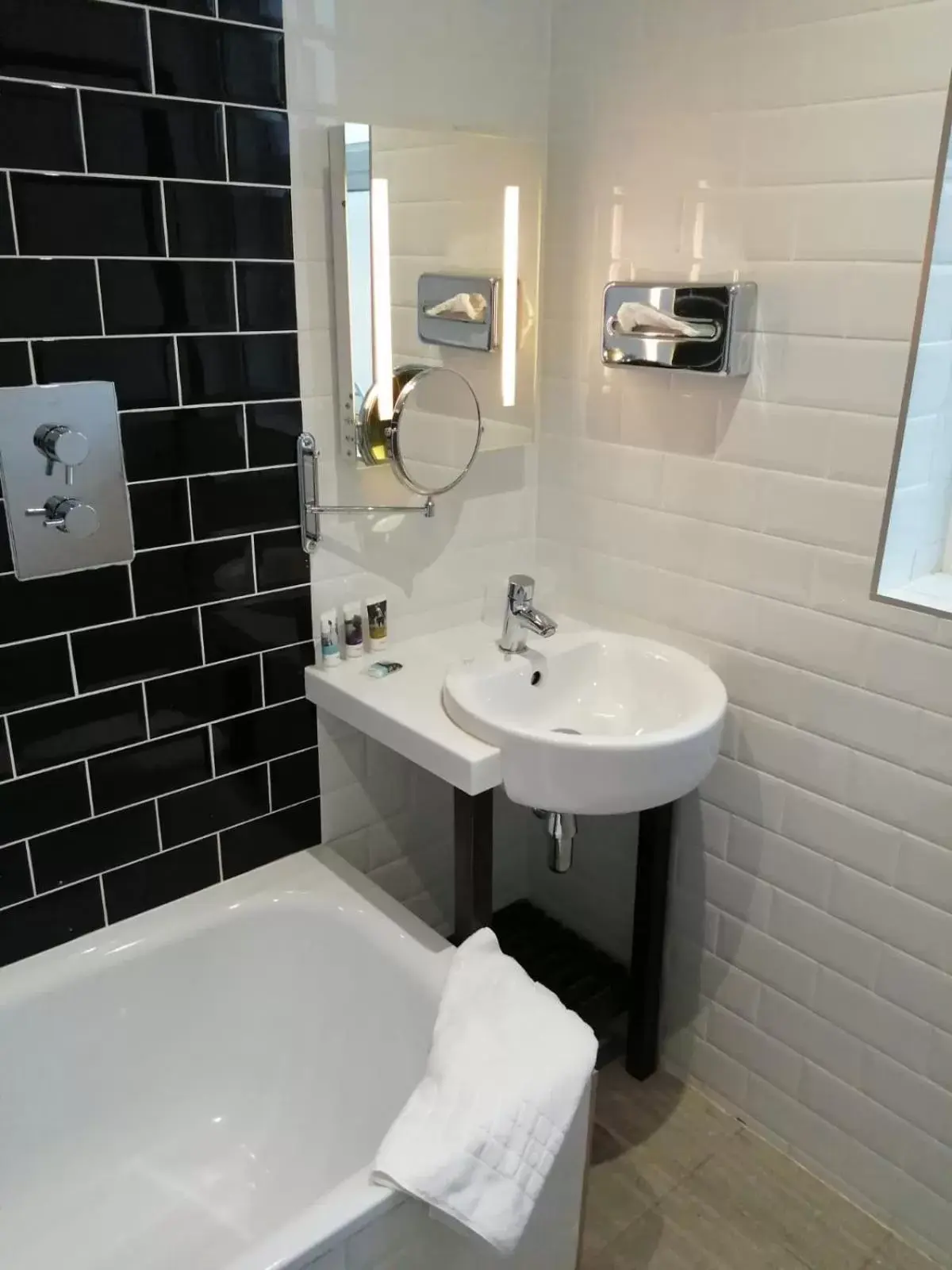 Bathroom in Mercure Doncaster Centre Danum Hotel