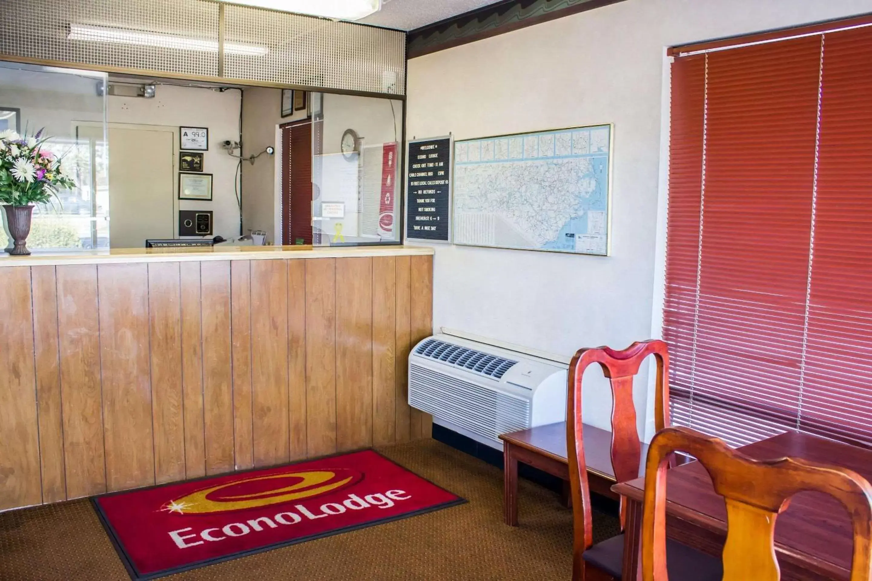 Lobby or reception in Econo Lodge Goldsboro