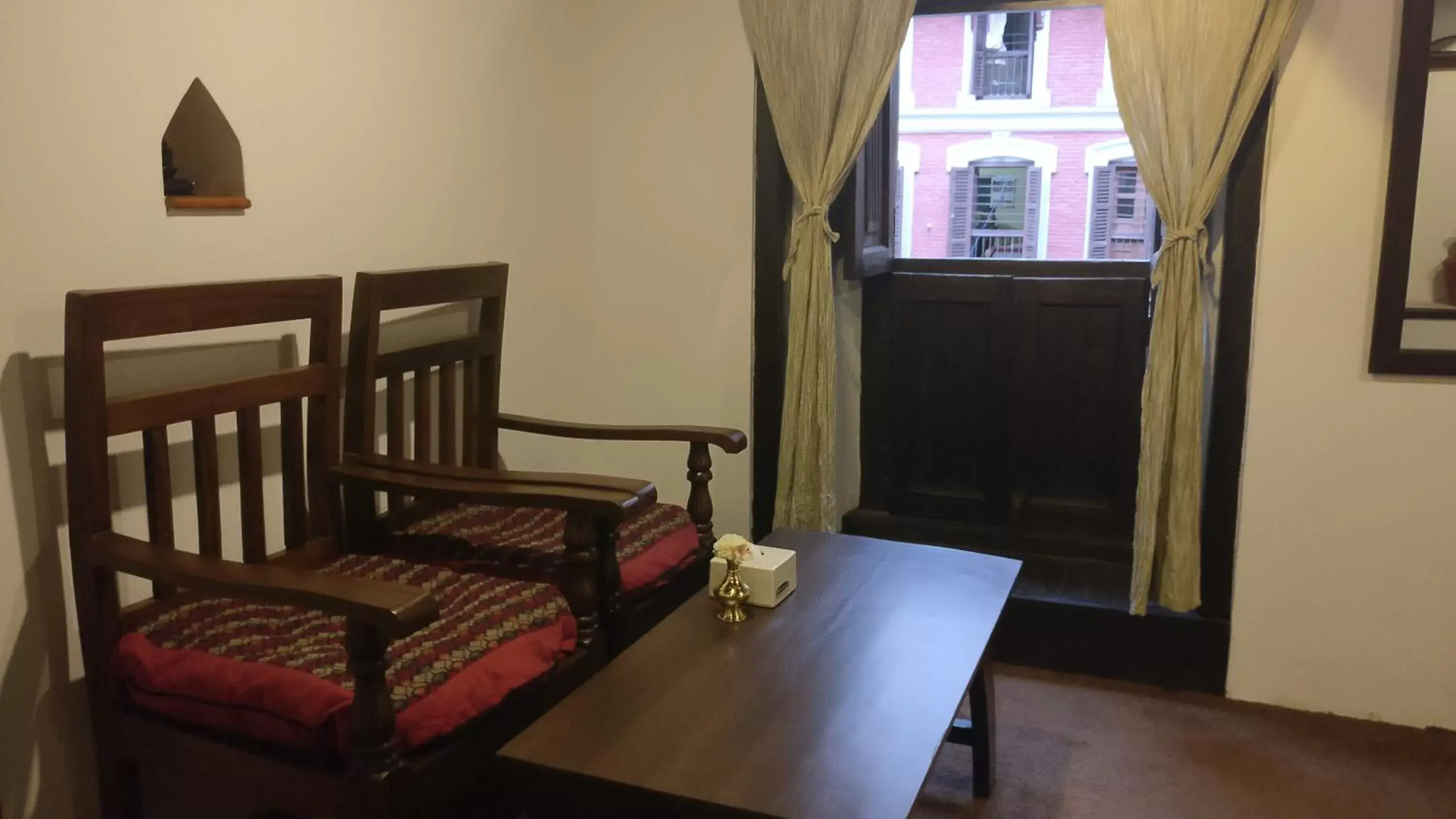 Living room, Seating Area in Temple House