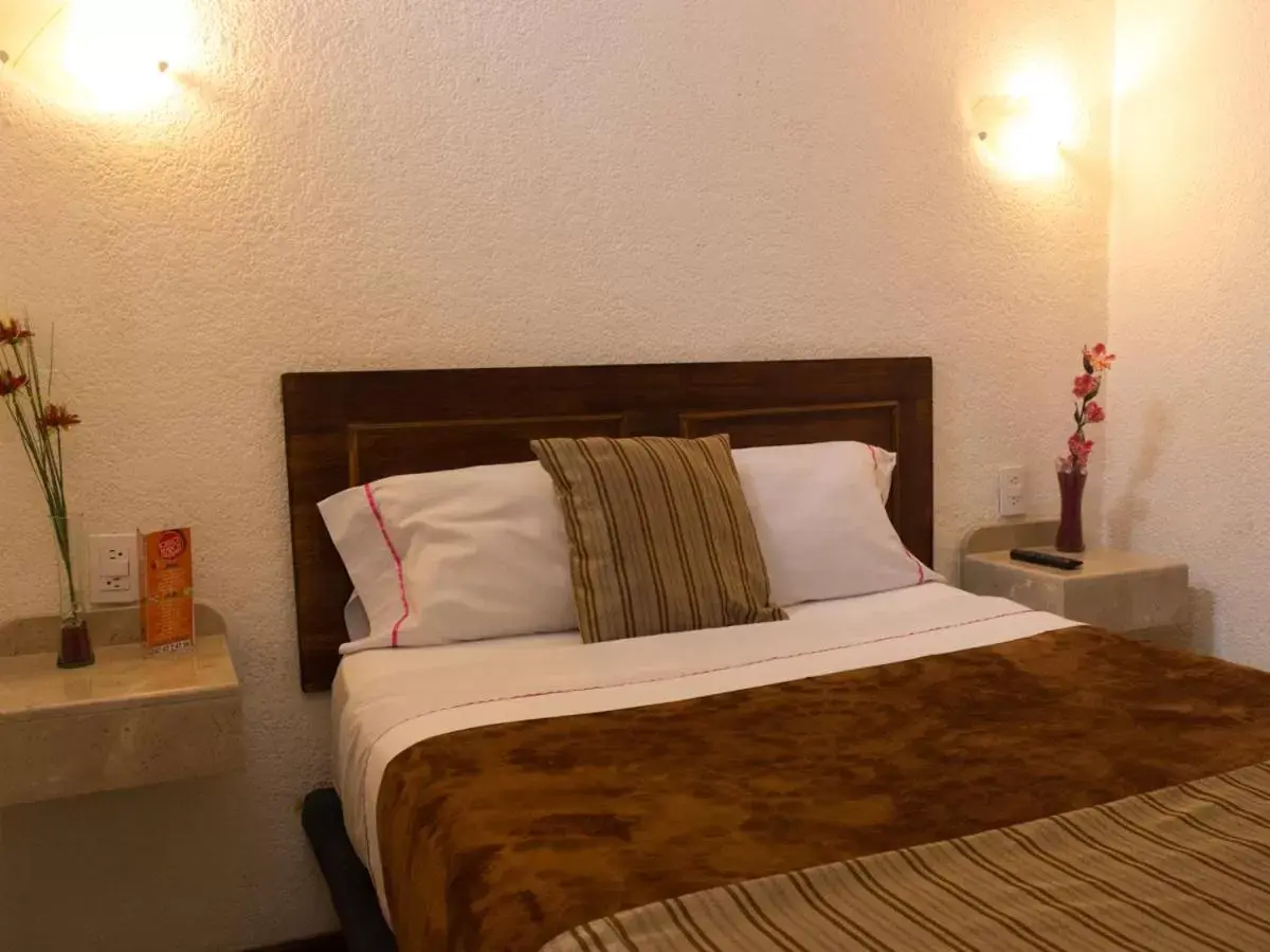 Photo of the whole room, Bed in Hotel Azucena