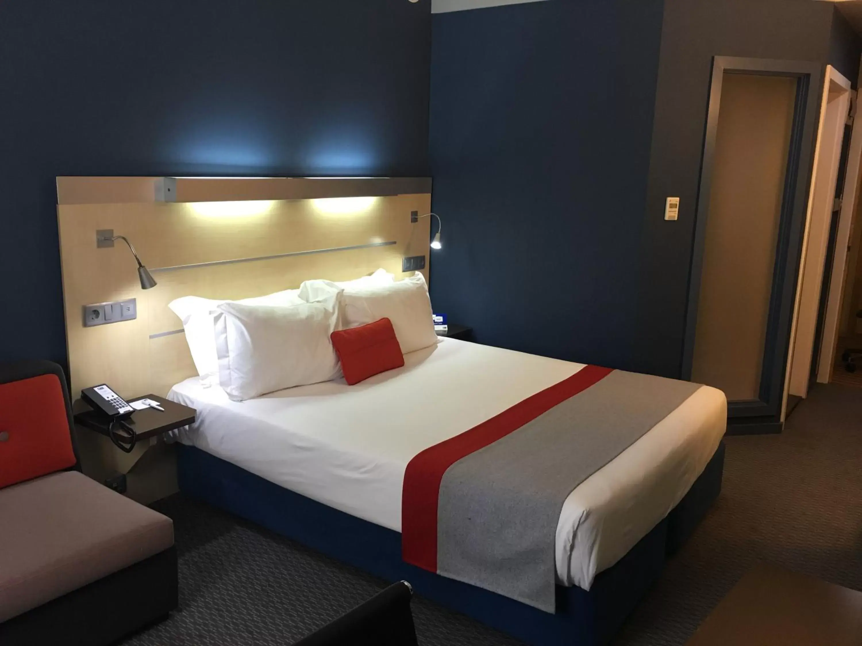 Standard Room in Holiday Inn Express Porto Exponor, an IHG Hotel