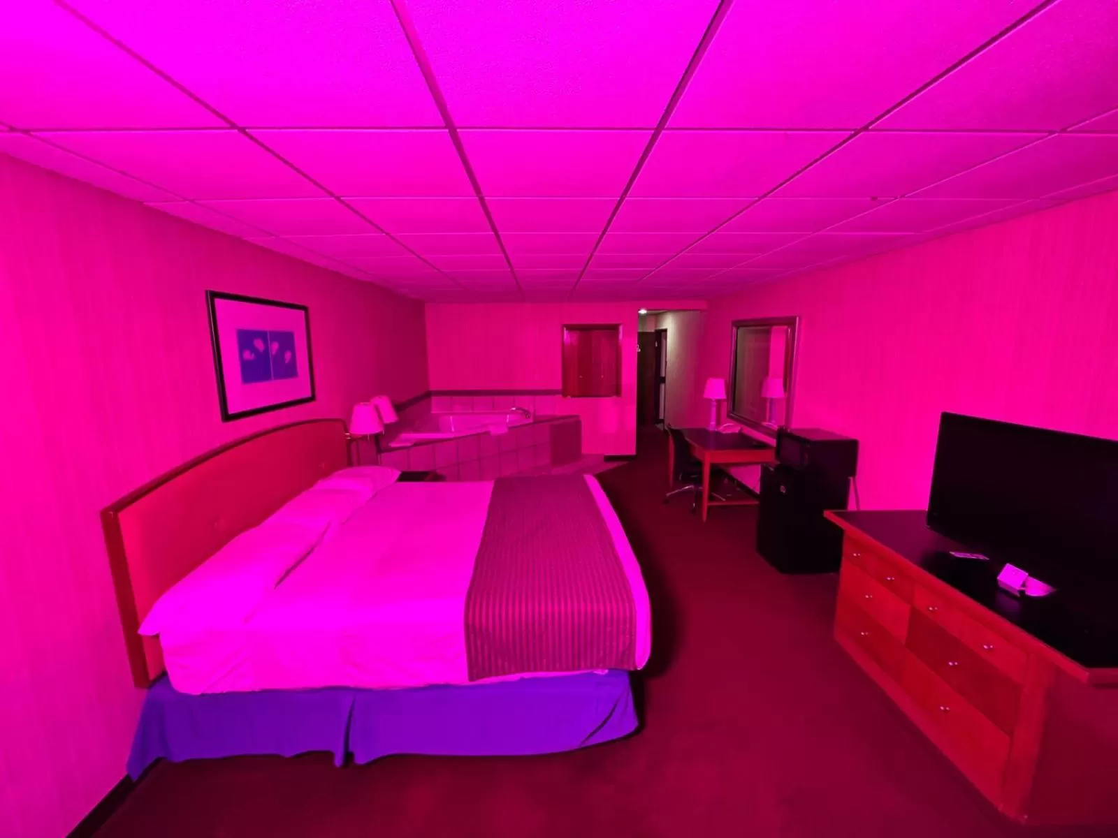 Photo of the whole room, Bed in Travel Inn & Suites