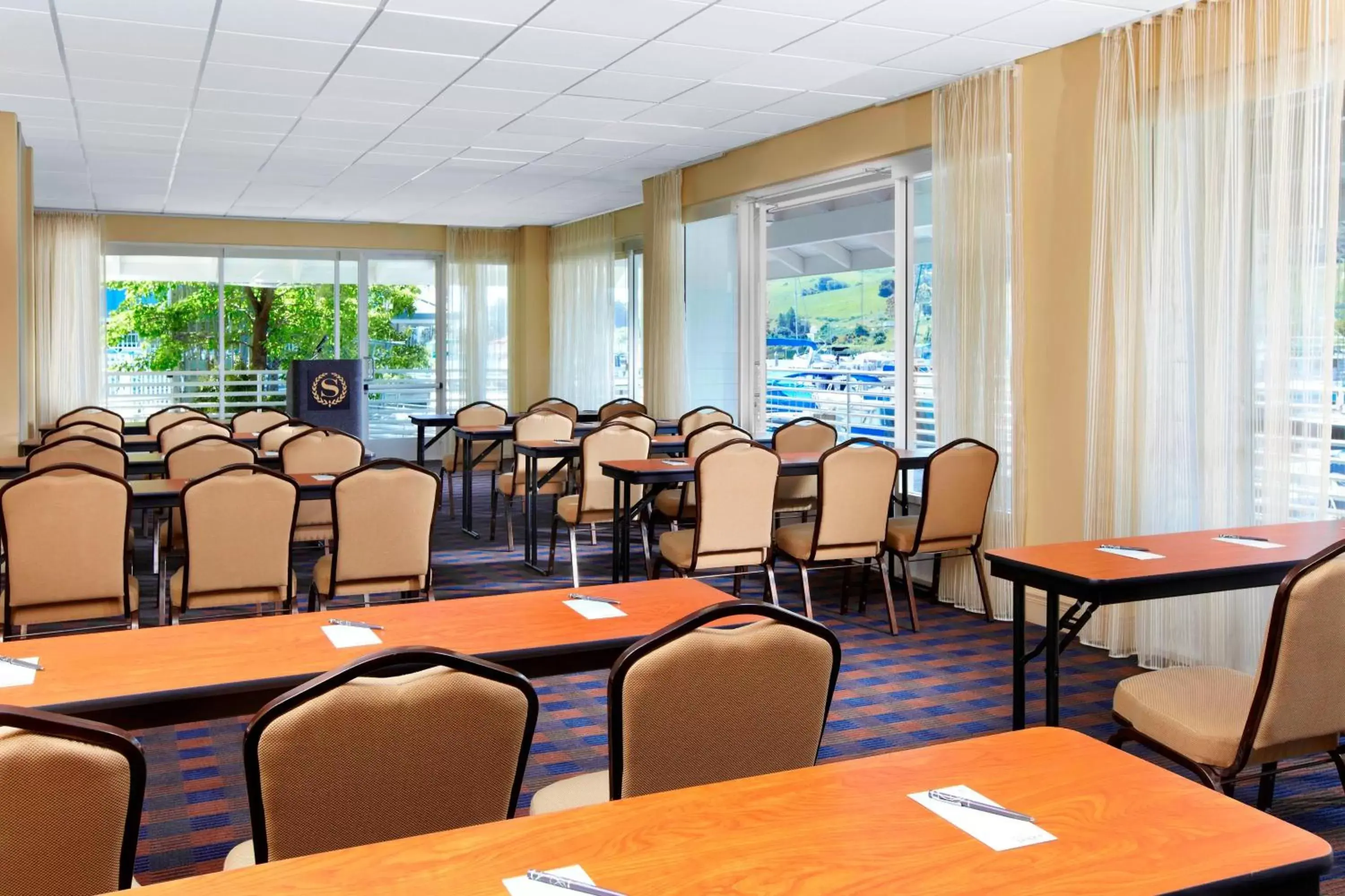 Meeting/conference room, Restaurant/Places to Eat in Sheraton Sonoma Wine Country Petaluma
