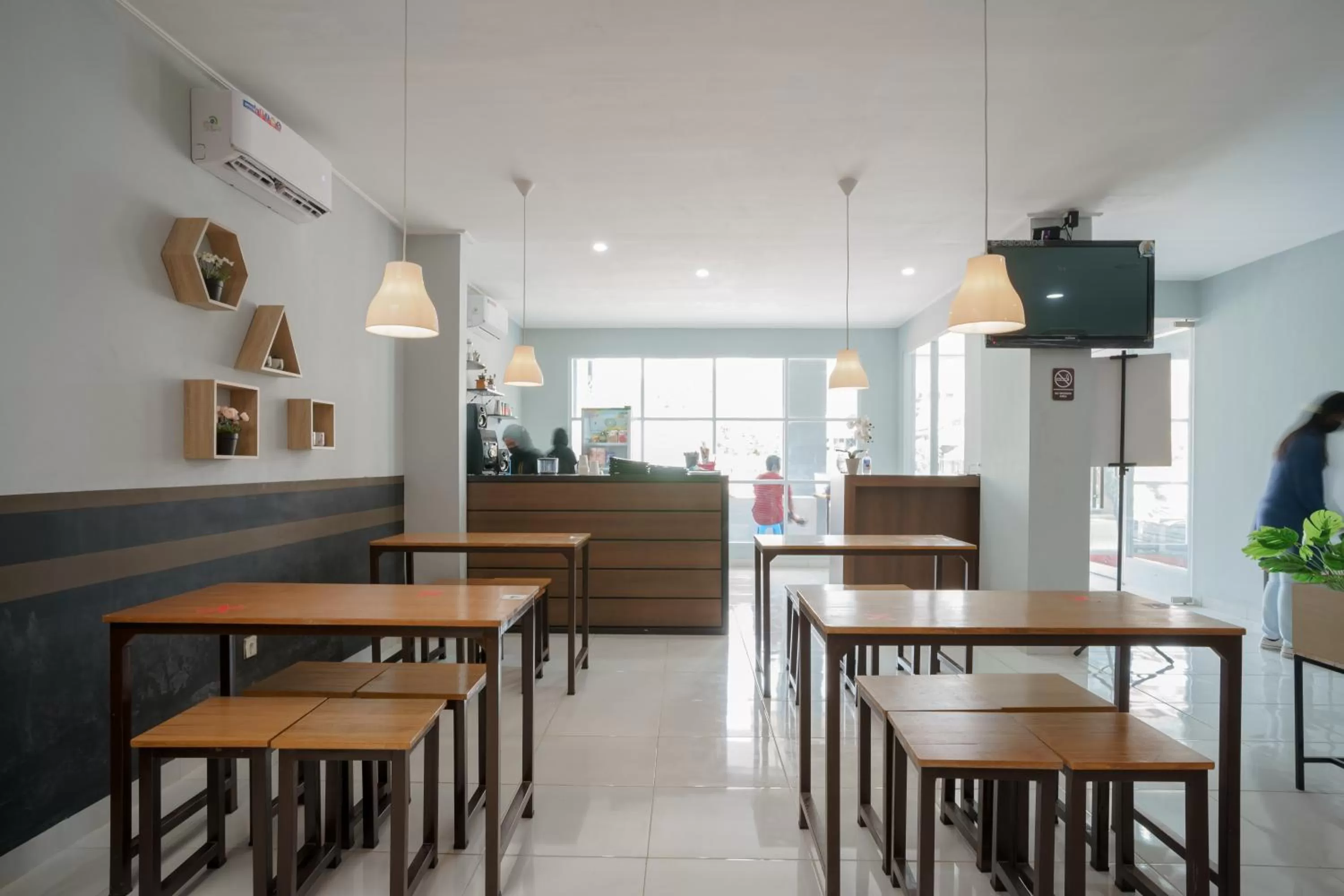 Restaurant/places to eat in RedDoorz Syariah Plus @ BSD City