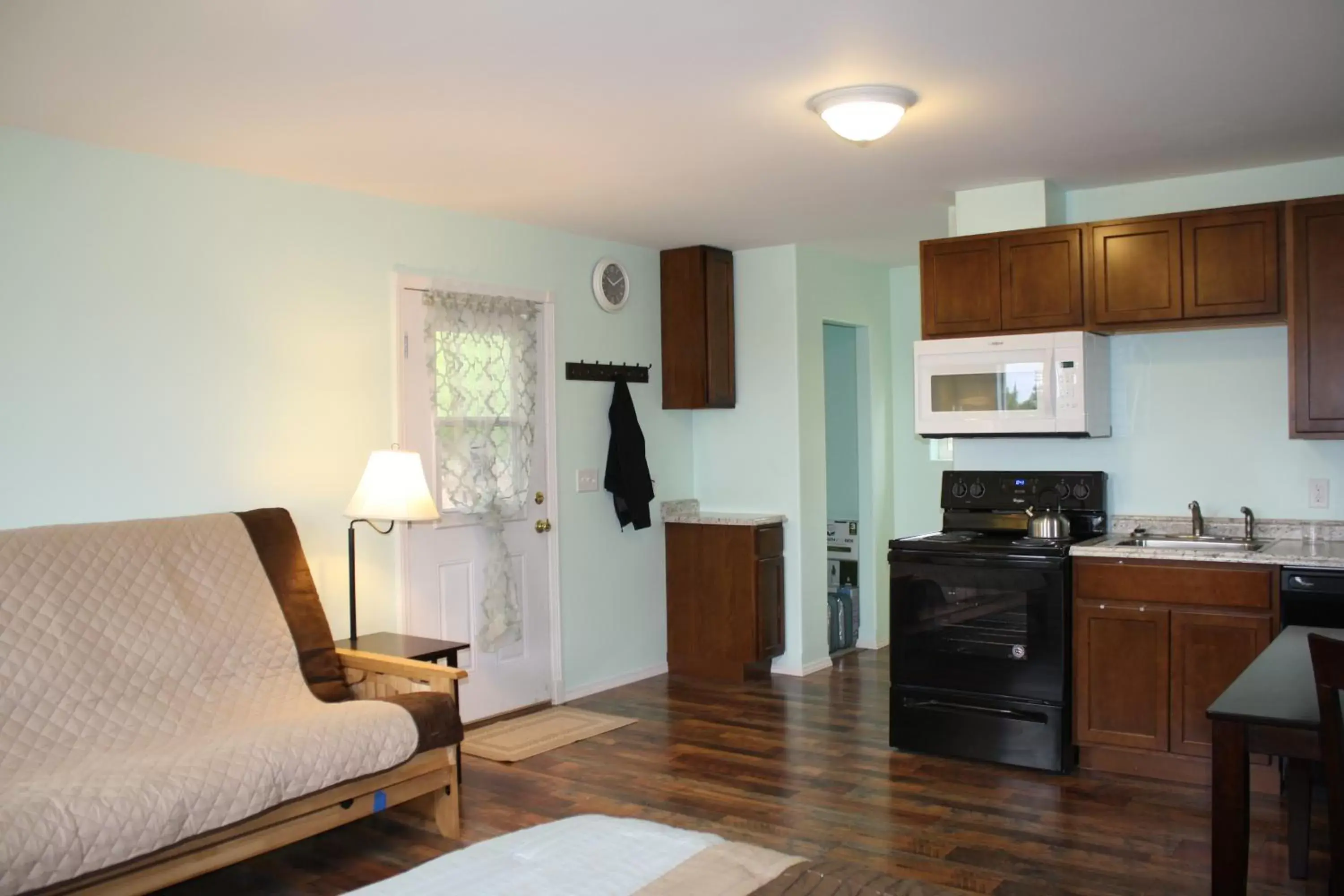 Kitchen/Kitchenette in Grace and Bill's Freedom Hills B&B