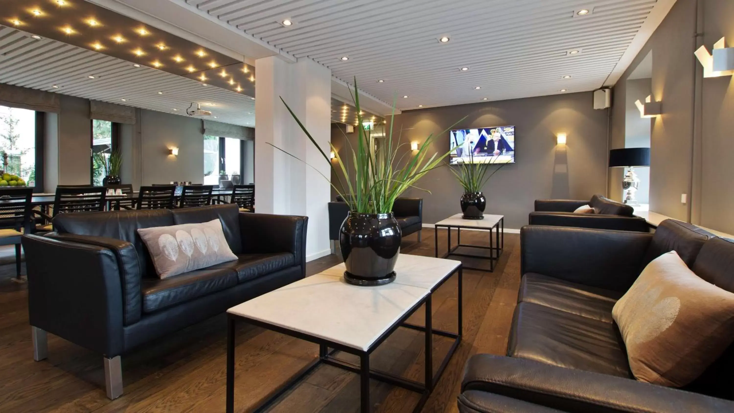 On site, Lobby/Reception in Best Western Plus Hotel Kronjylland