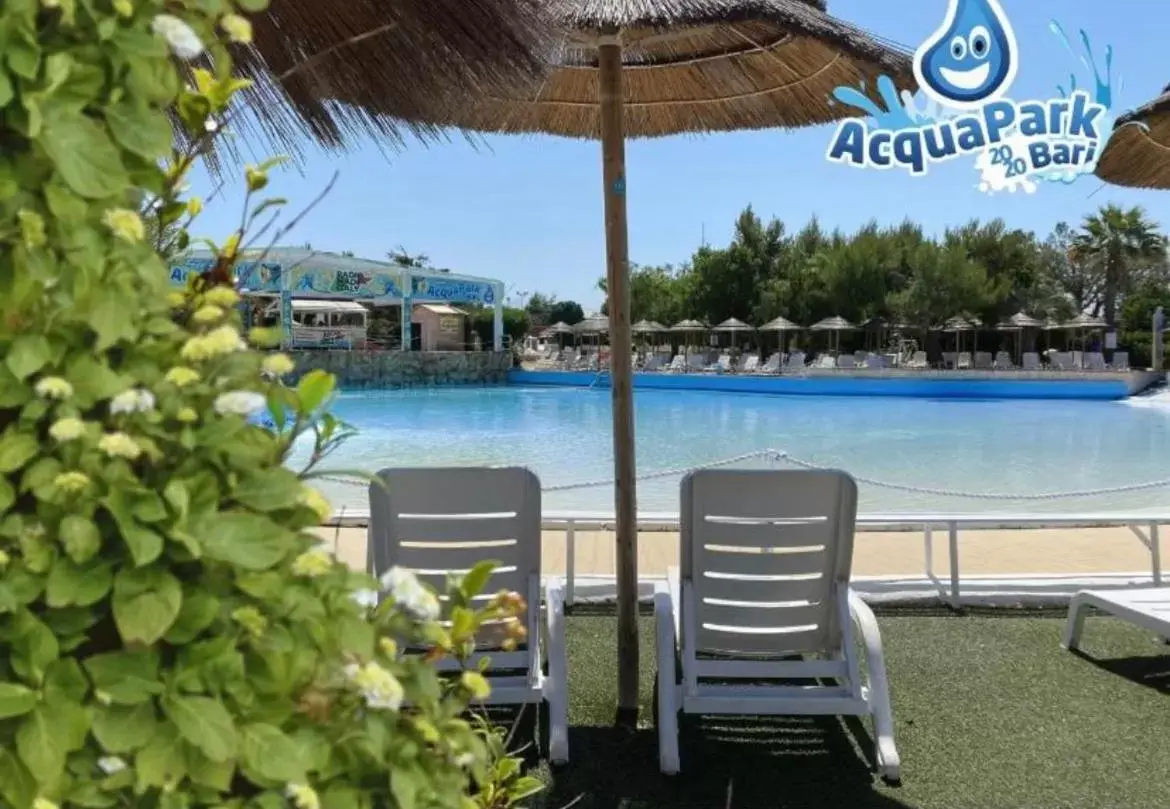 Aqua park, Swimming Pool in B&B Torre Sibissi Bari