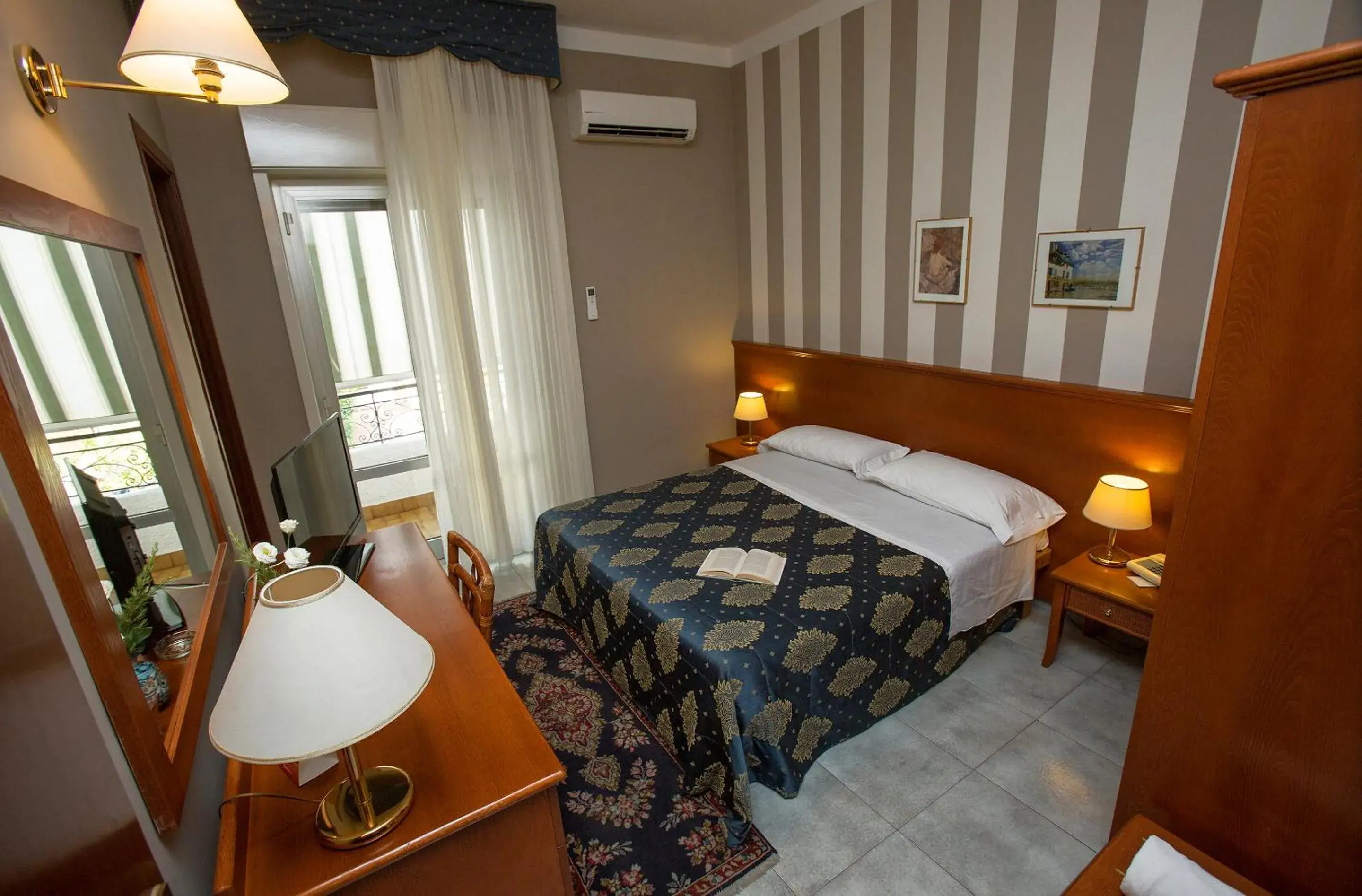 Bedroom, Bed in Hotel Redebora