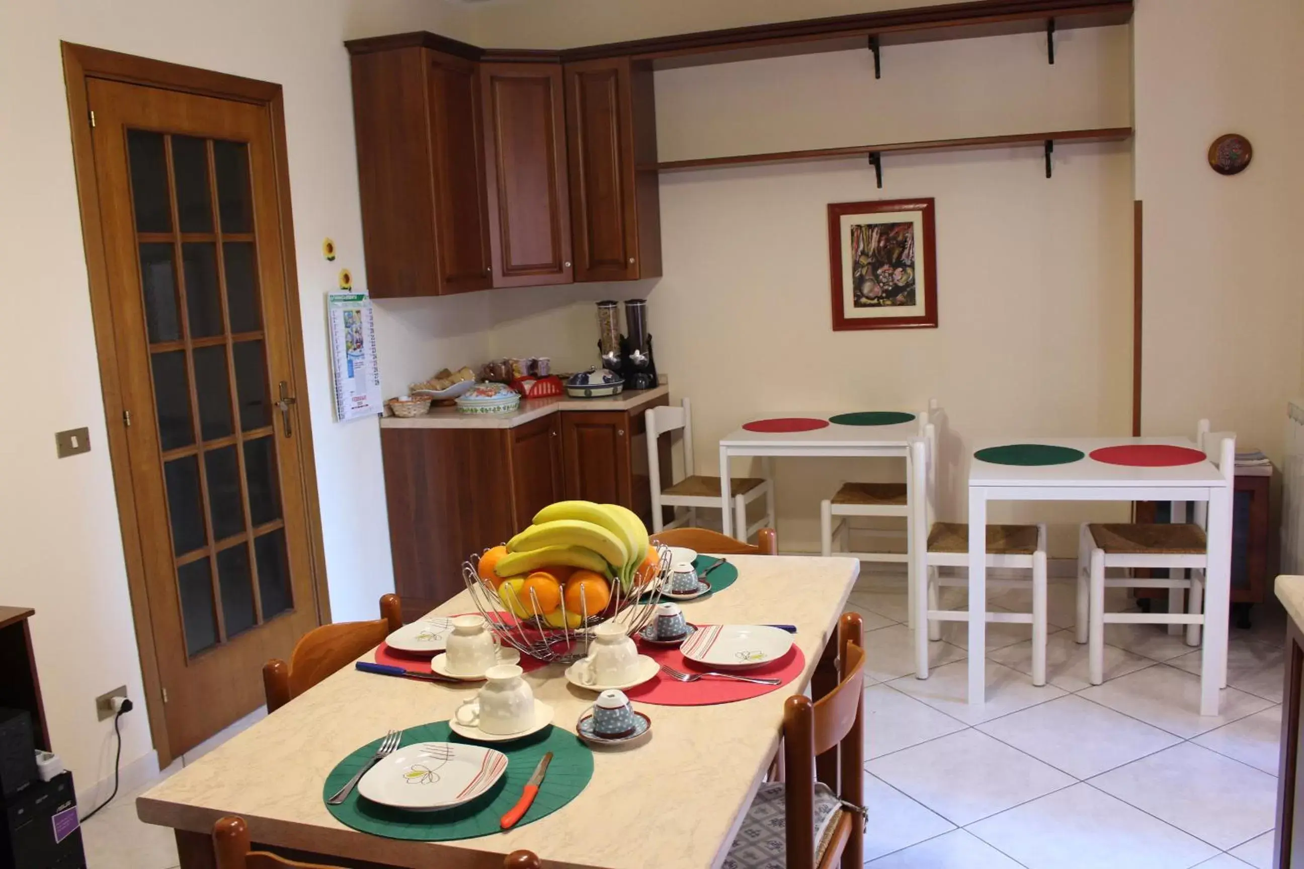 Communal kitchen, Restaurant/Places to Eat in B&B San Francesco