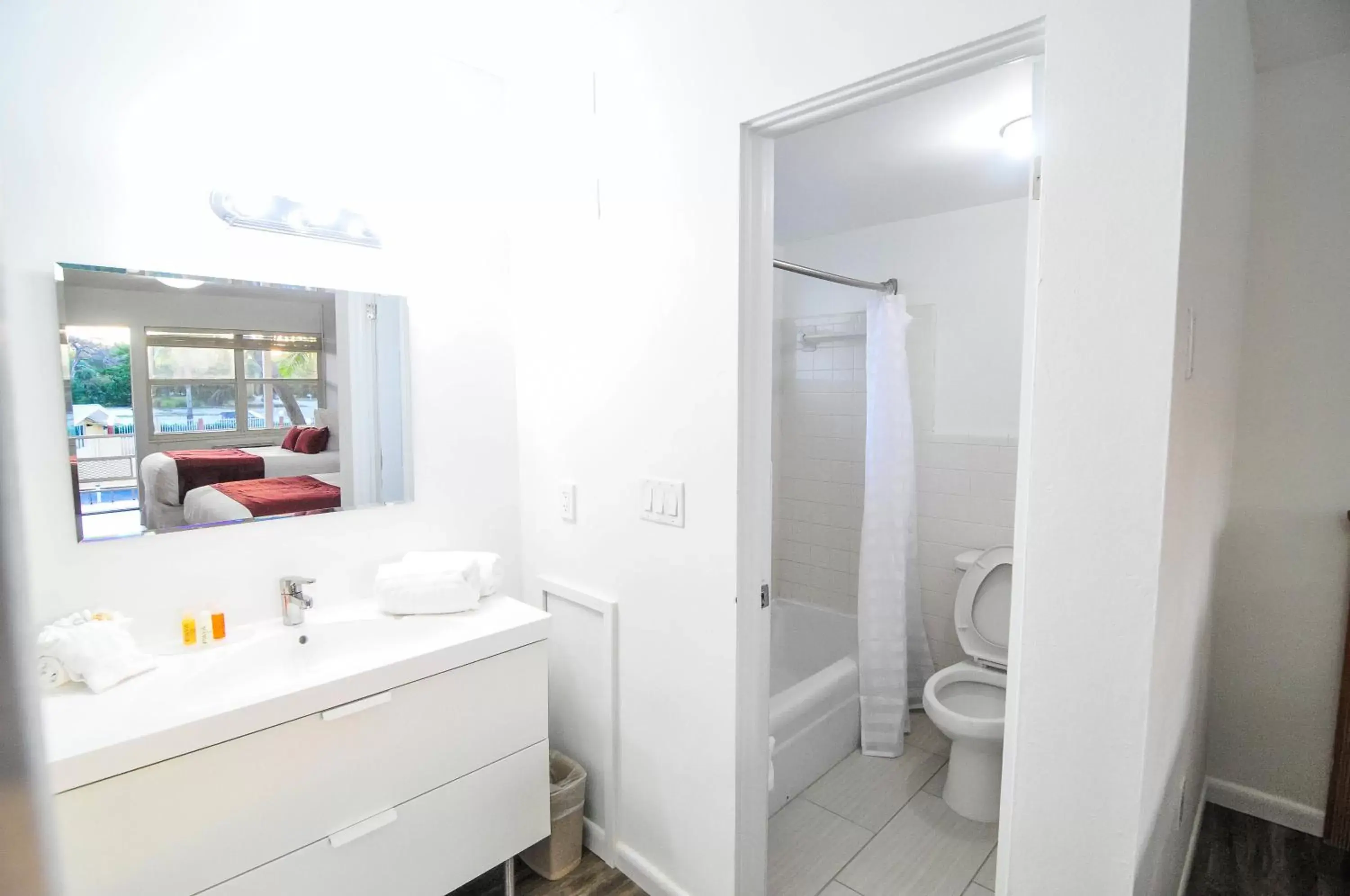 Bathroom in Regency Inn & Suites Sarasota