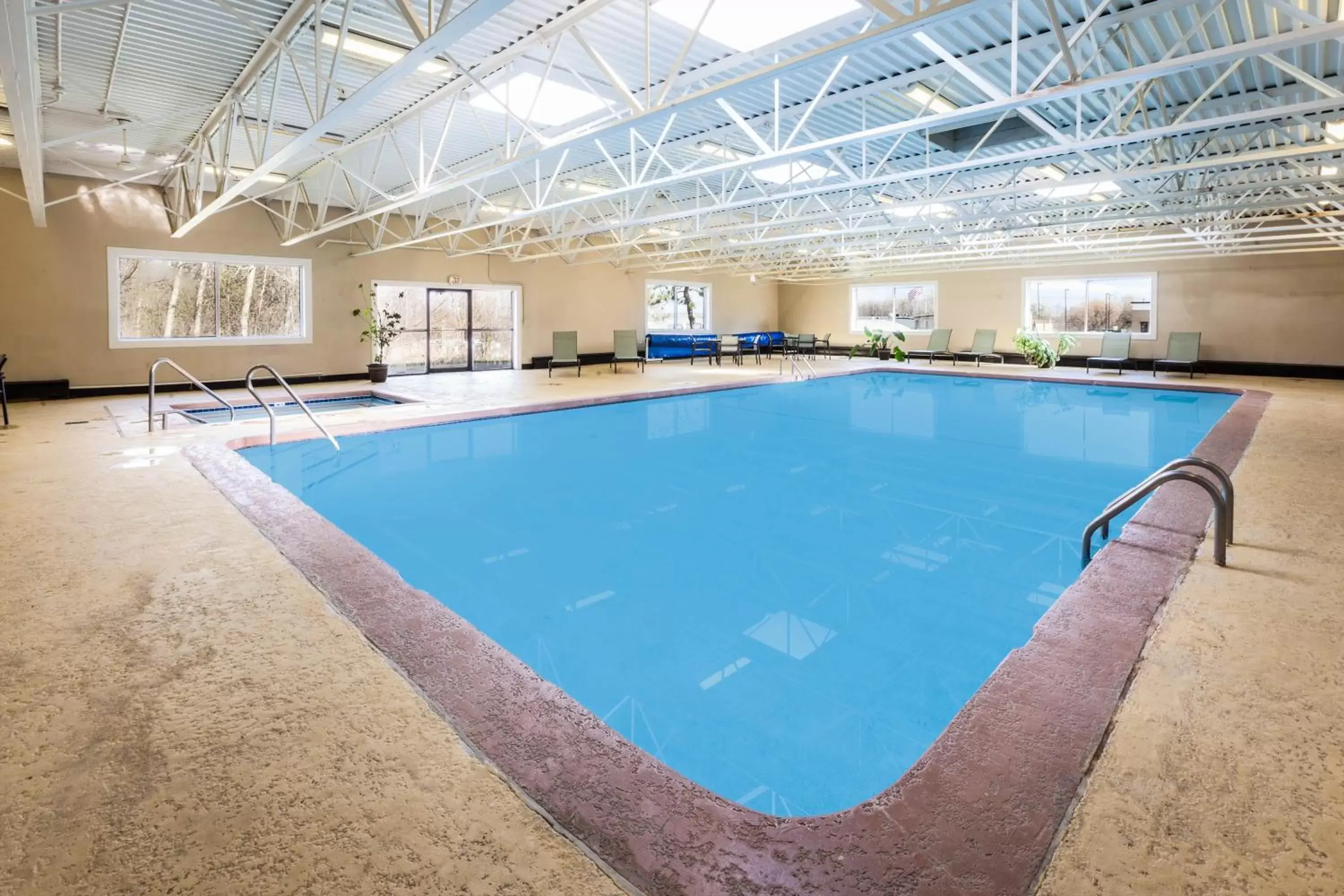 Swimming pool in Days Inn by Wyndham Plattsburgh