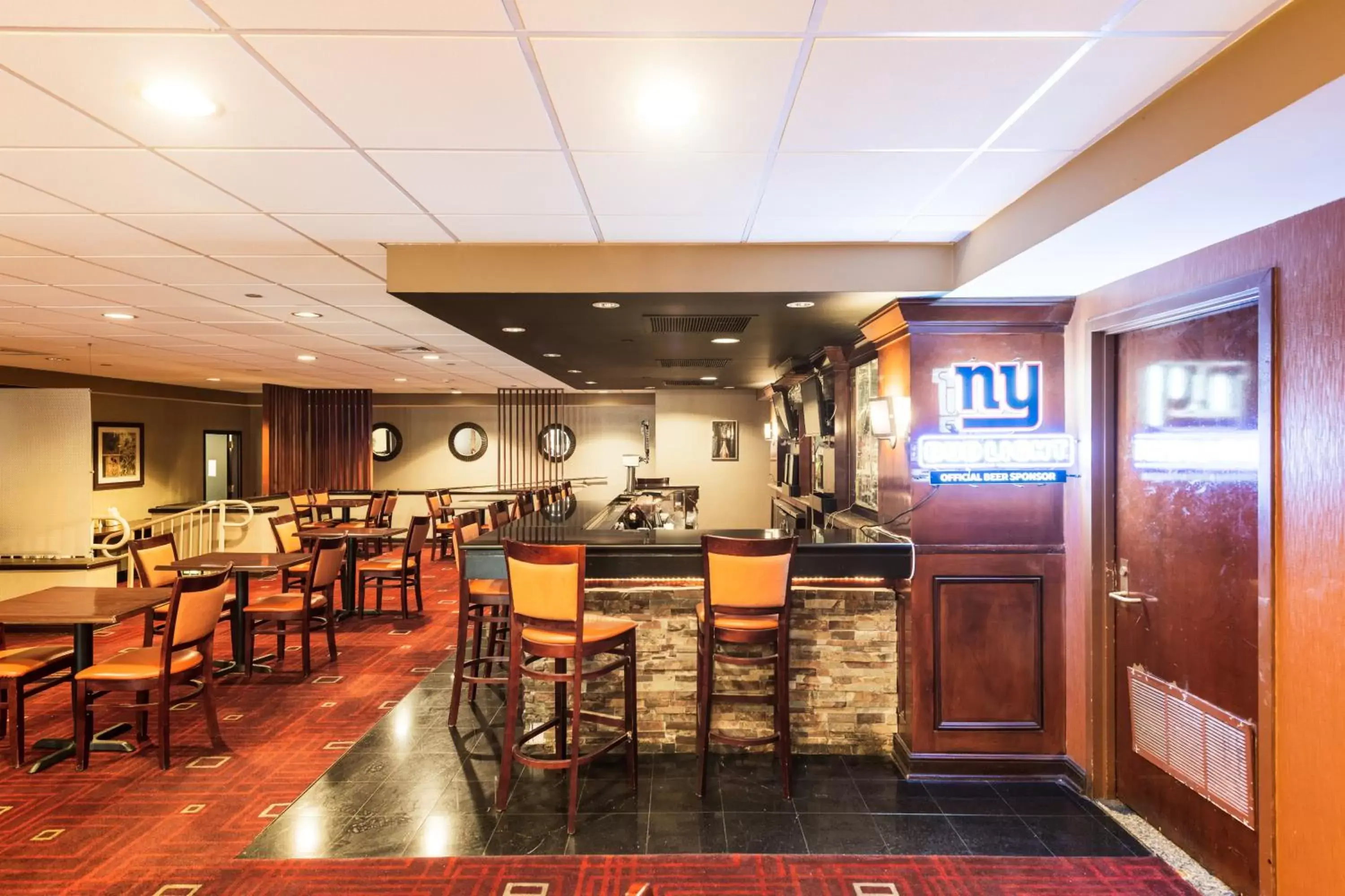 Restaurant/Places to Eat in Crowne Plaza Newark Airport, an IHG Hotel
