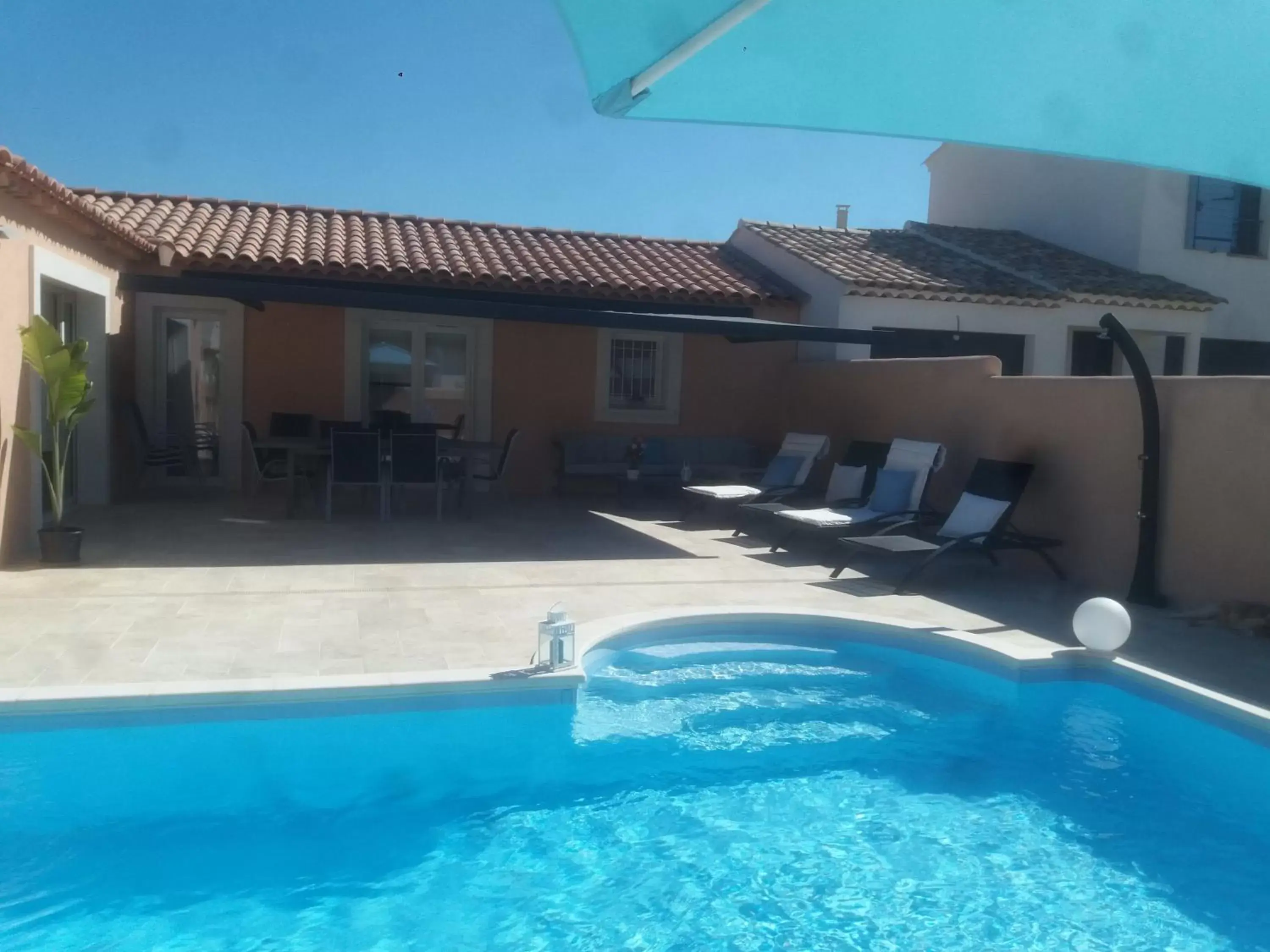 Swimming Pool in Chambre d'hôtes dans Villa Diane