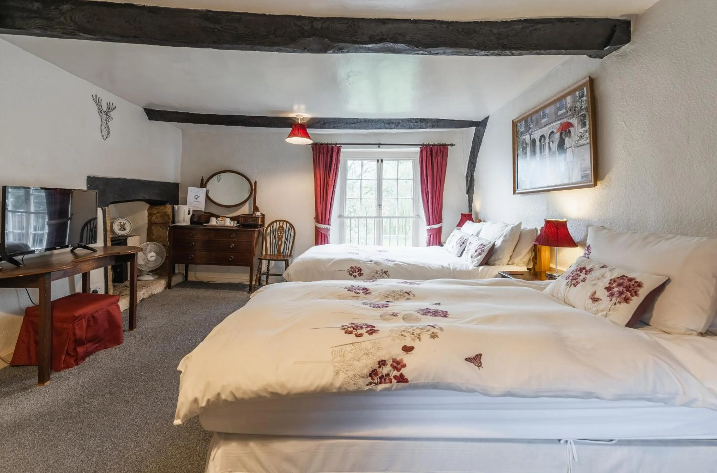 Bedroom, Bed in Yallands Farmhouse