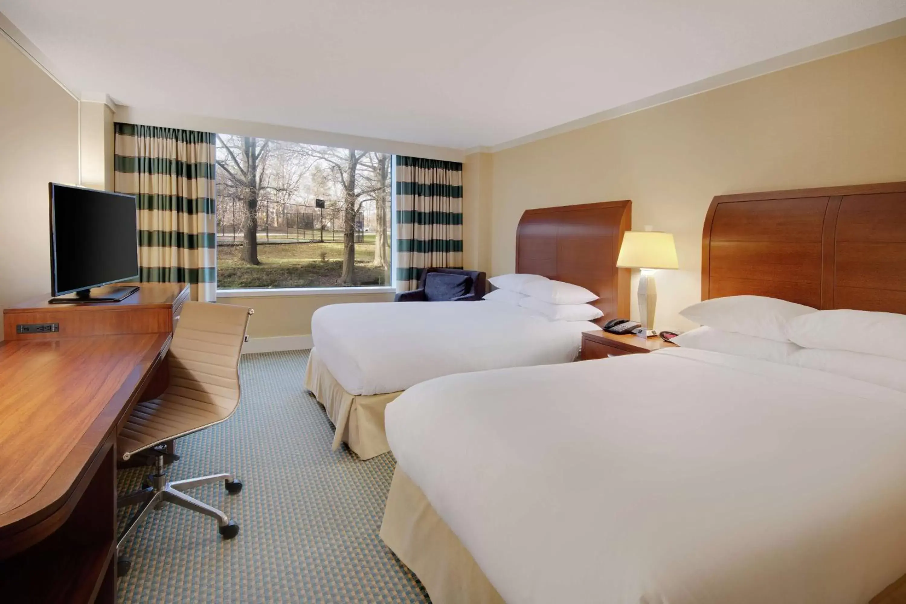 Bedroom in Hilton Stamford Hotel & Executive Meeting Center