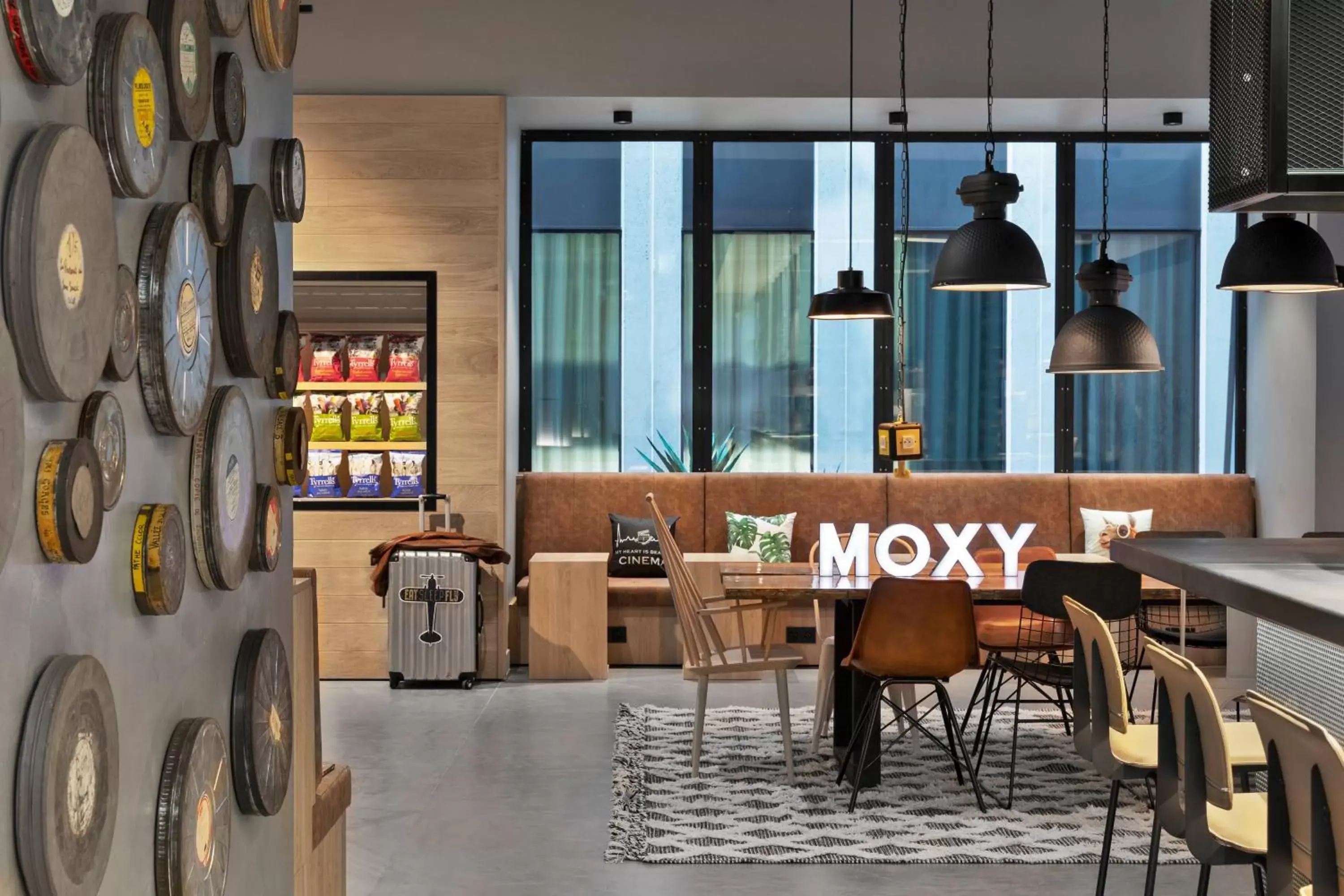 Lobby or reception, Restaurant/Places to Eat in Moxy Lyon Airport