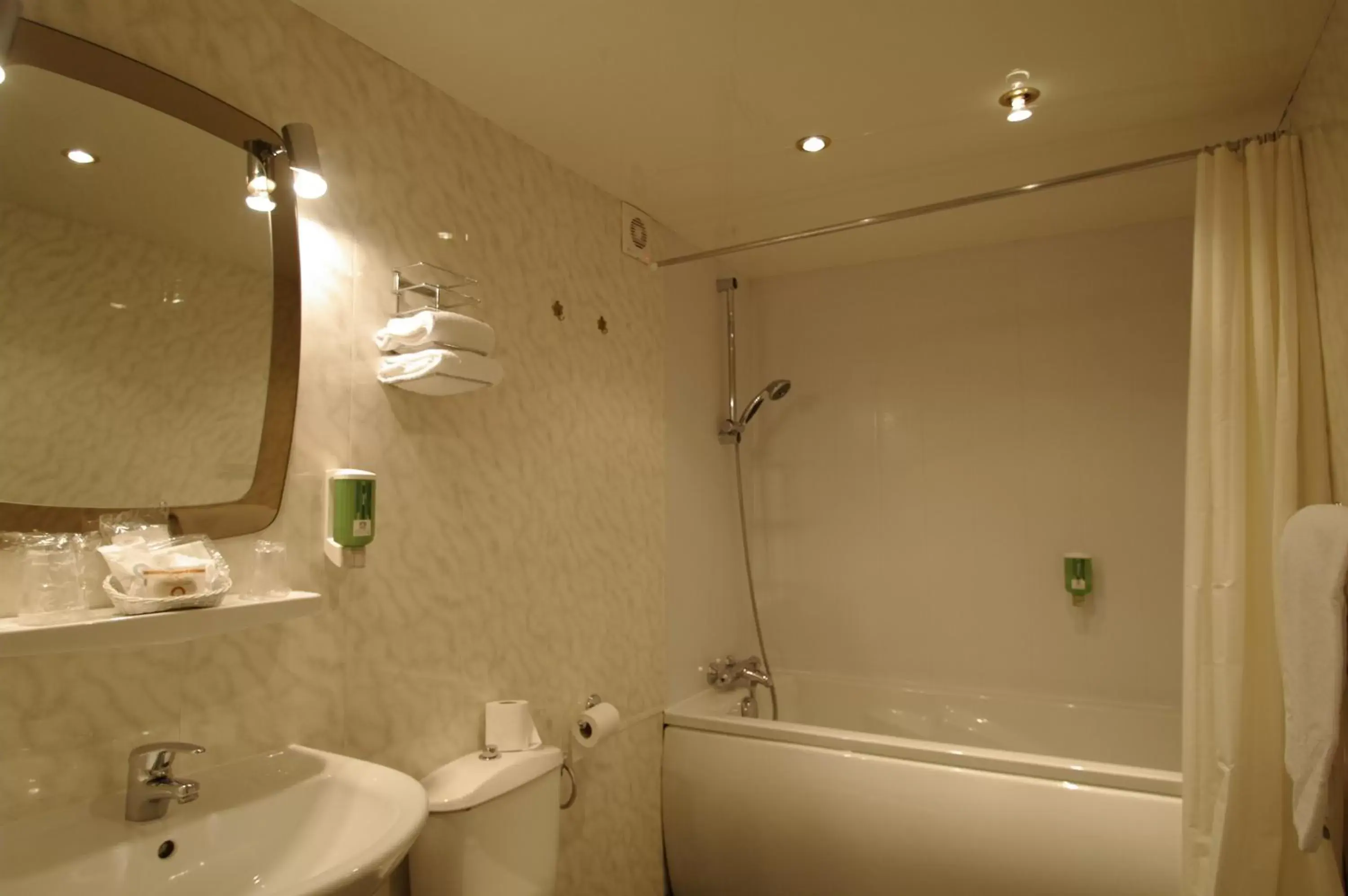 Bathroom in Grand Hotel de L'Univers