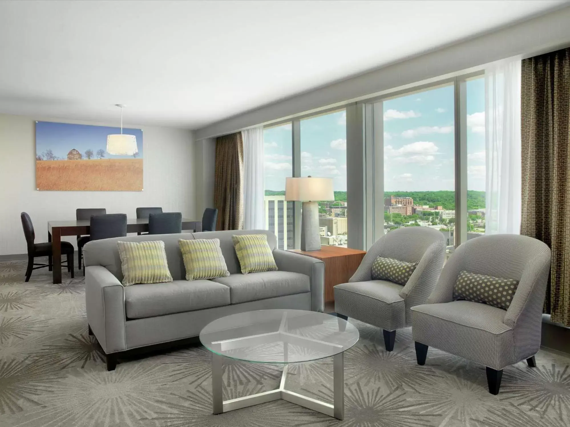 Living room, Seating Area in DoubleTree by Hilton Hotel Cedar Rapids Convention Complex