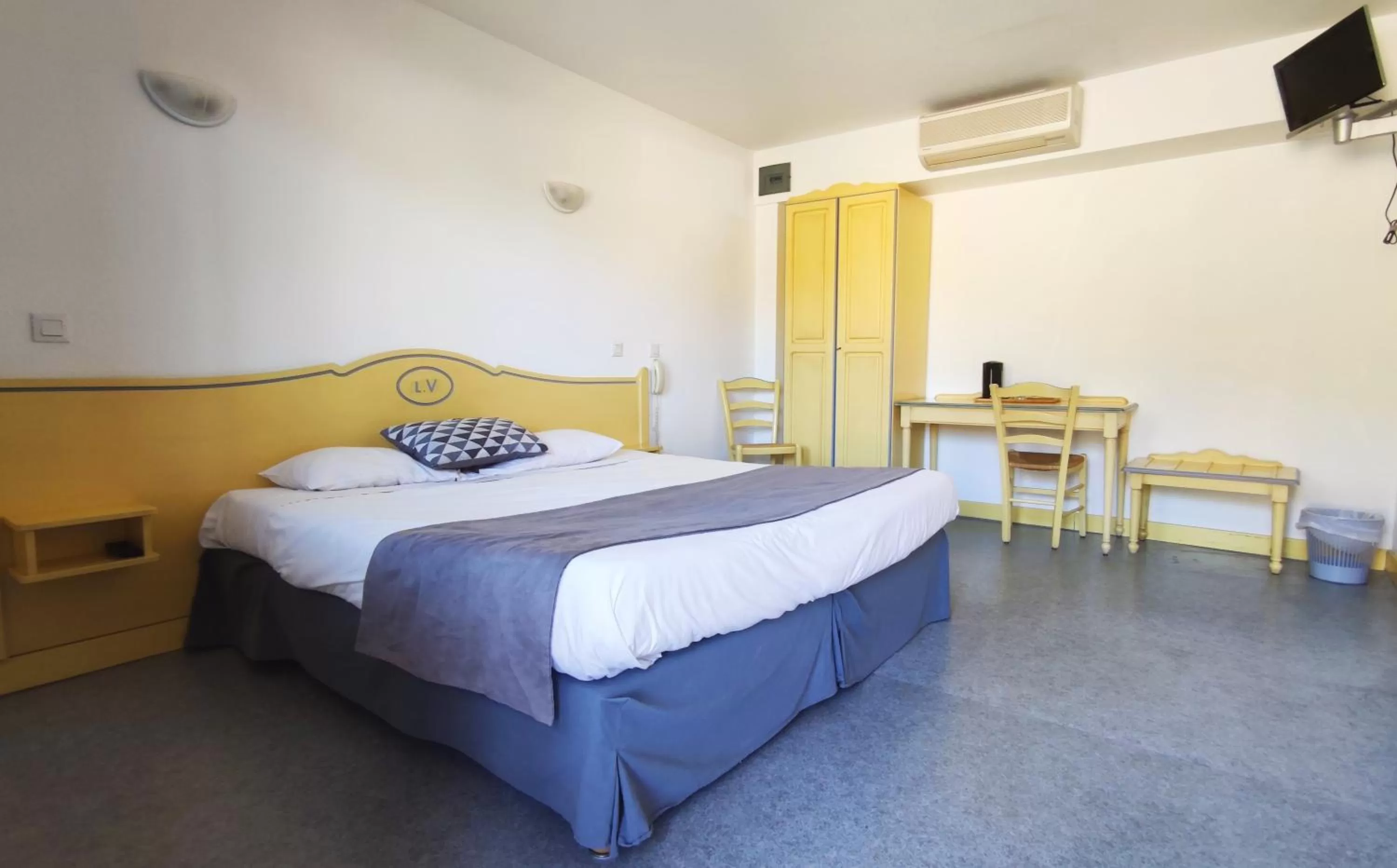 Bed in Hotel Le Vanséen