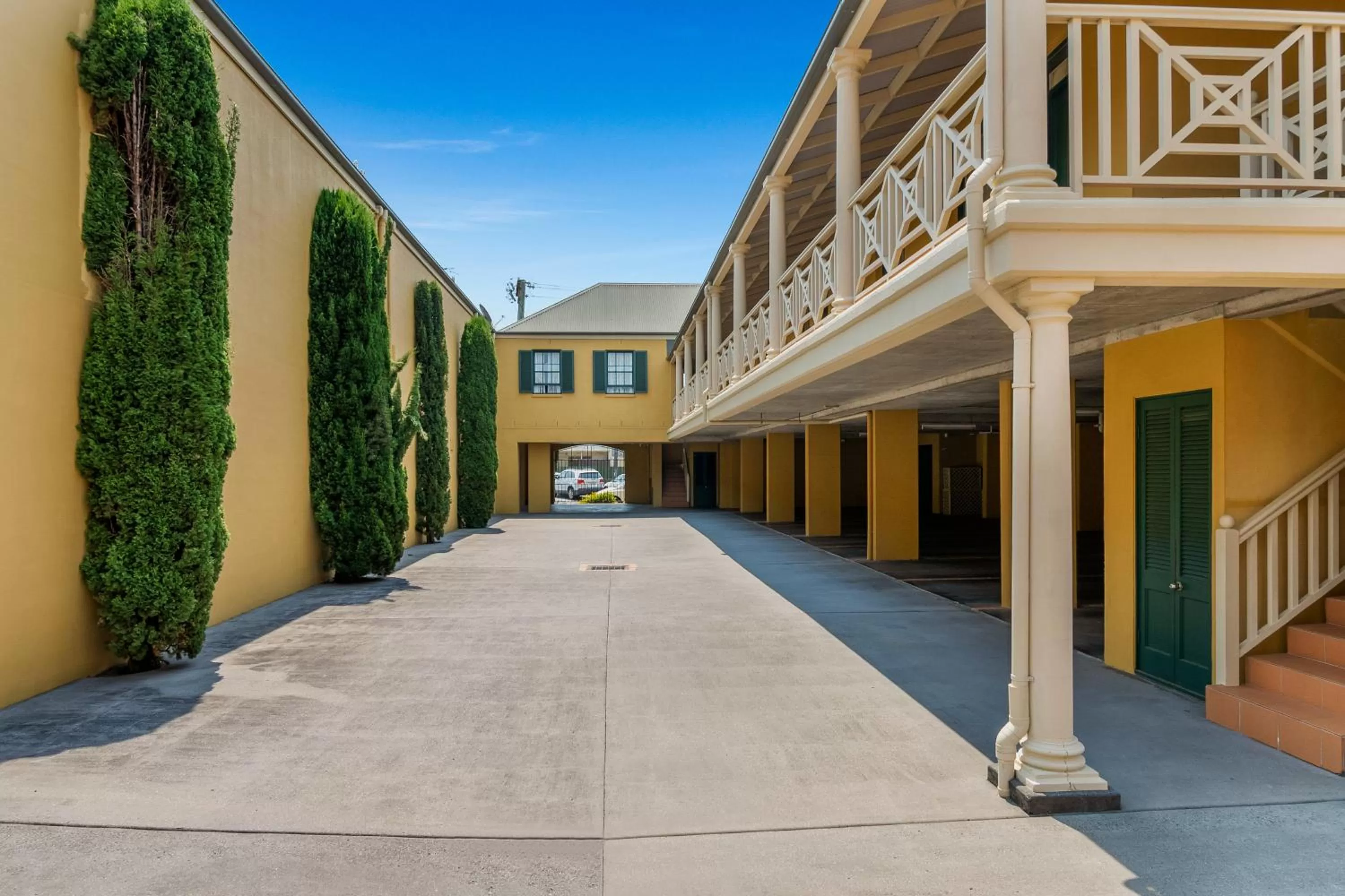 Patio in Ballina Heritage Inn